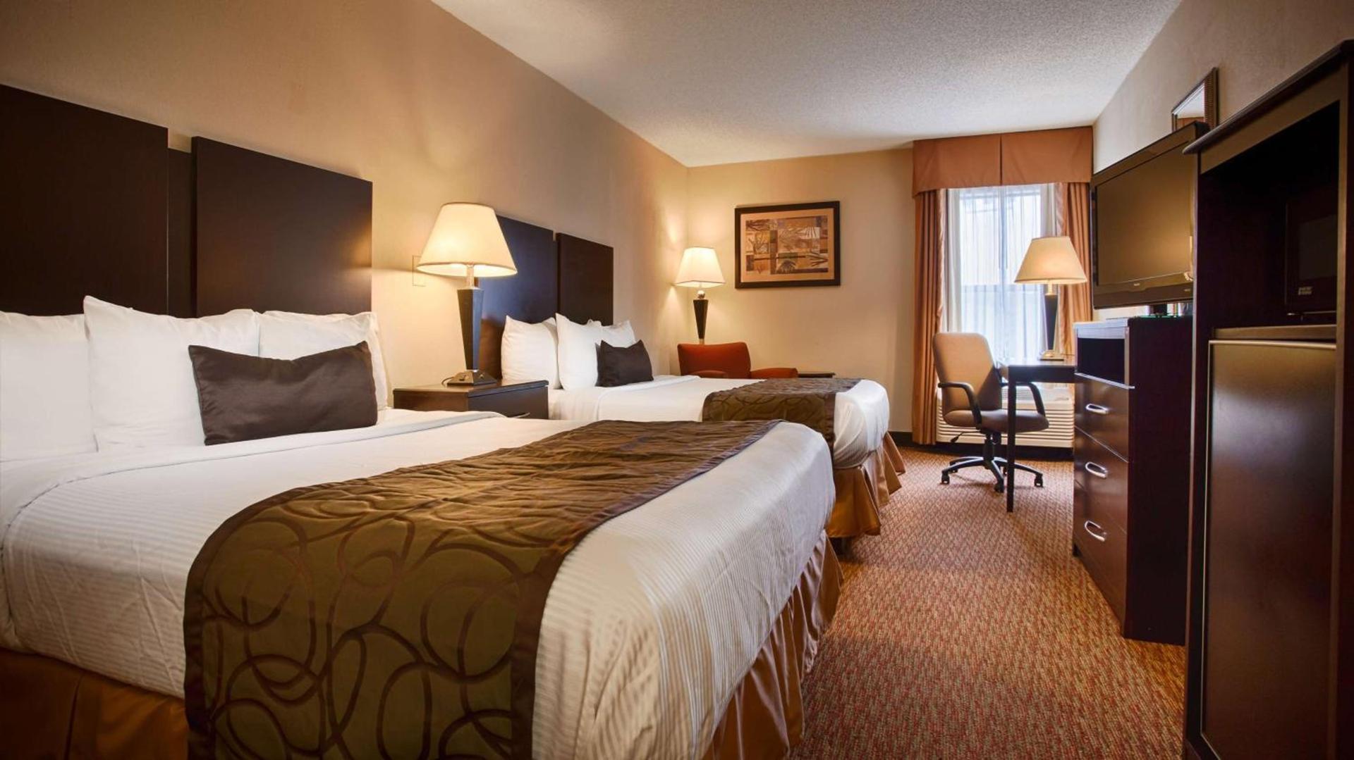 Best Western Plus Edison Inn photo 2