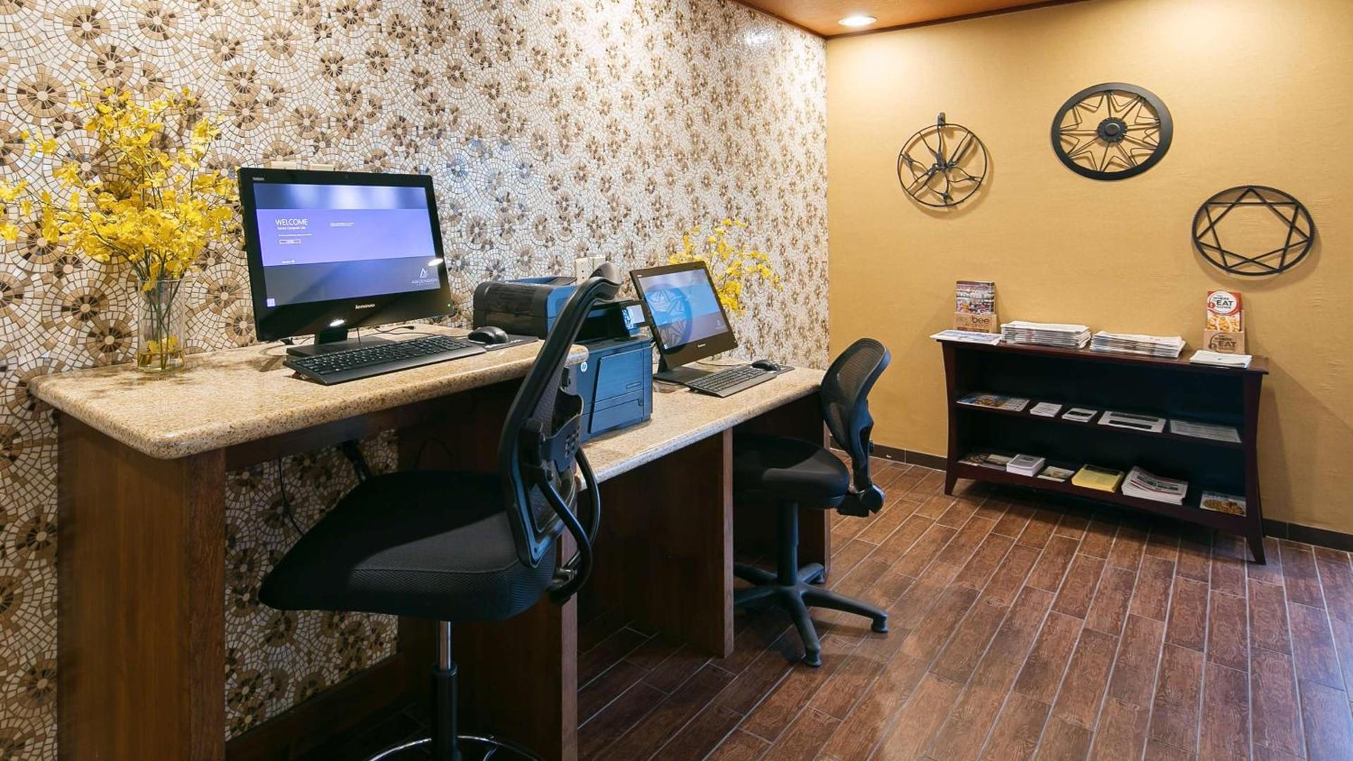 Best Western Plus Rama Inn photo 43
