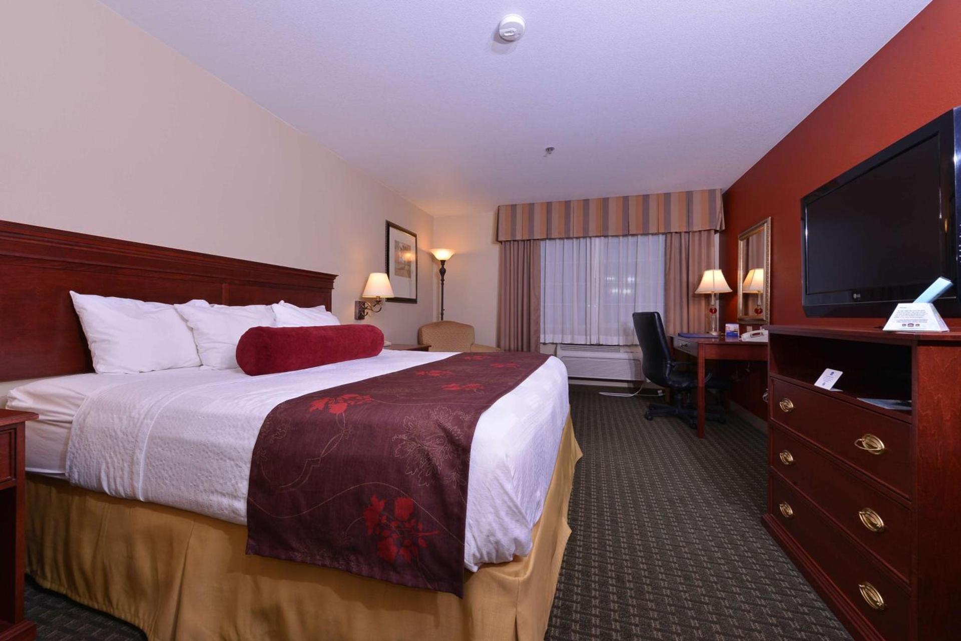 Best Western Plus Rama Inn photo 32