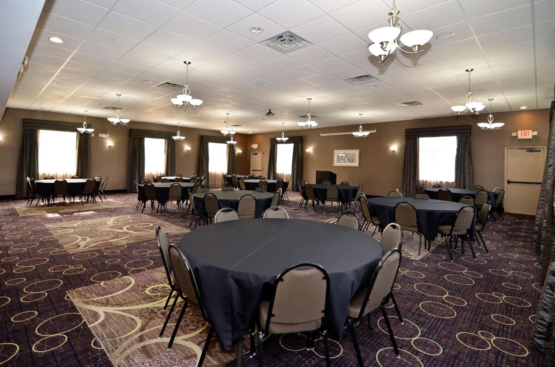 Best Western Plover-Stevens Point Hotel & Conference Center photo 28