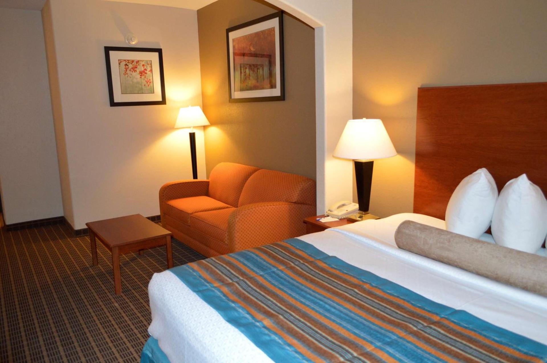 Best Western Orange Inn & Suites photo 4