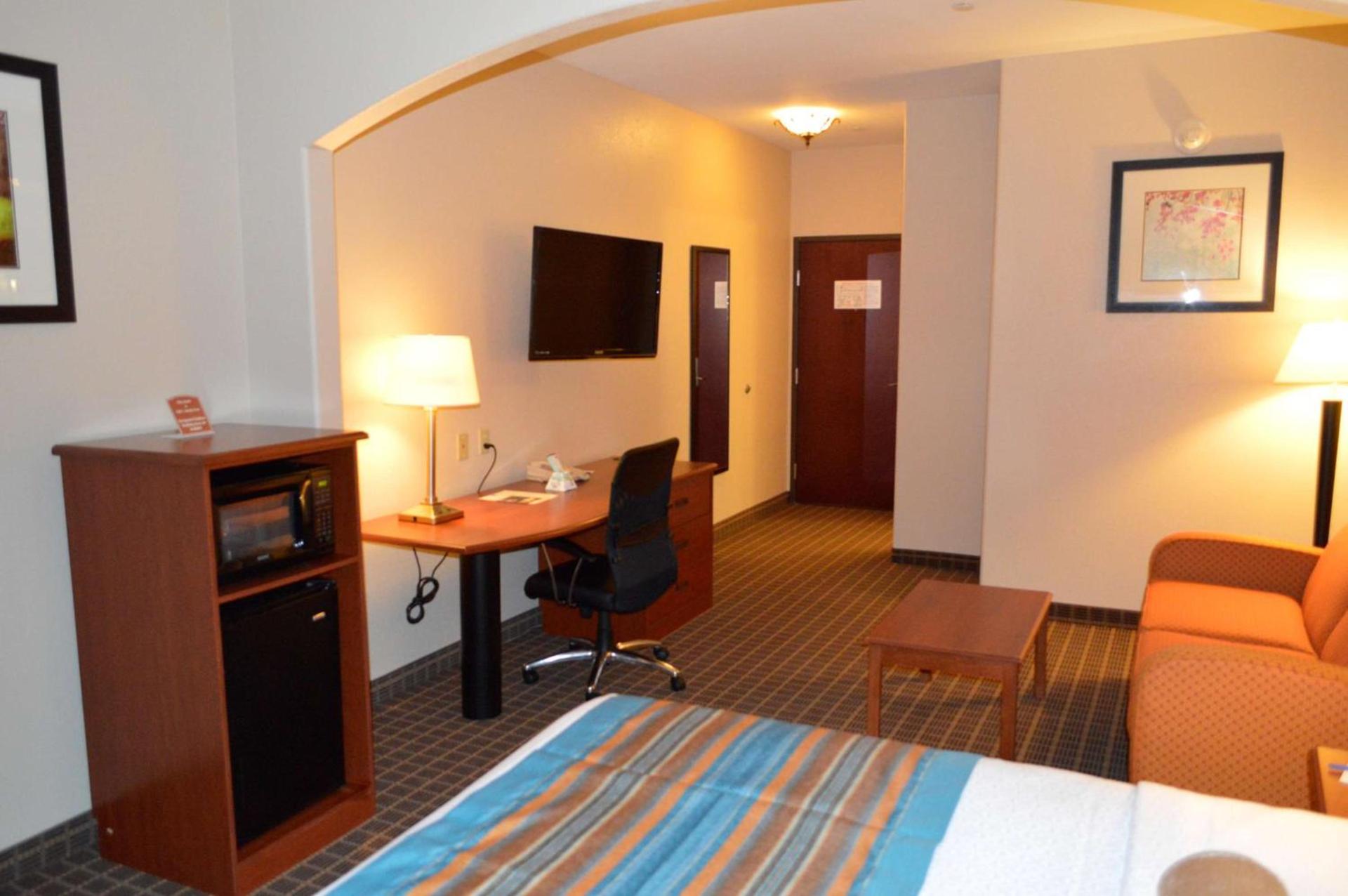 Best Western Orange Inn & Suites photo 12