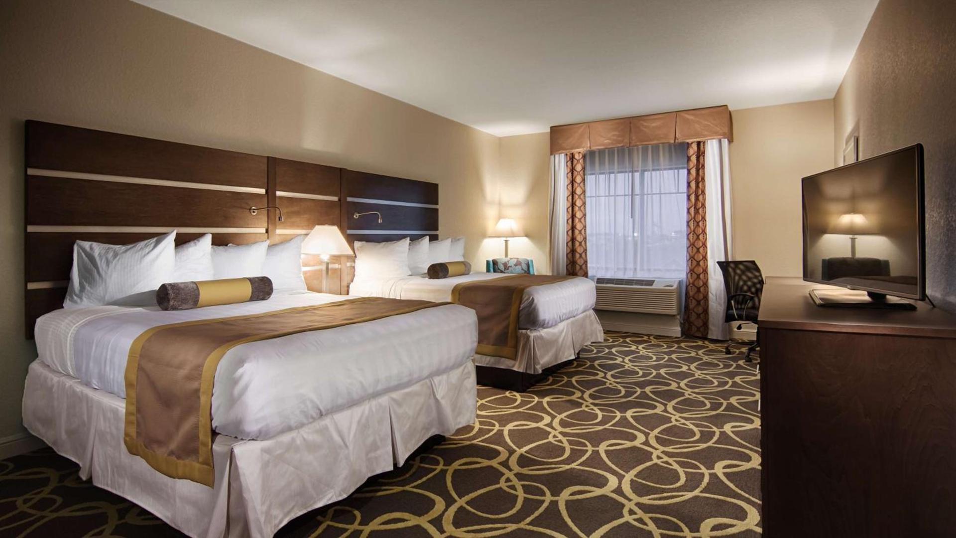Best Western Plus College Station Inn & Suites photo 13