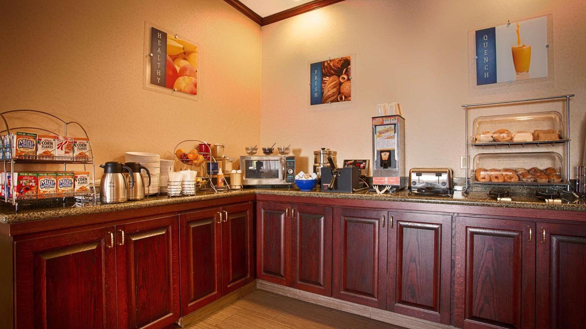 Best Western PLUS Executive Inn photo 16