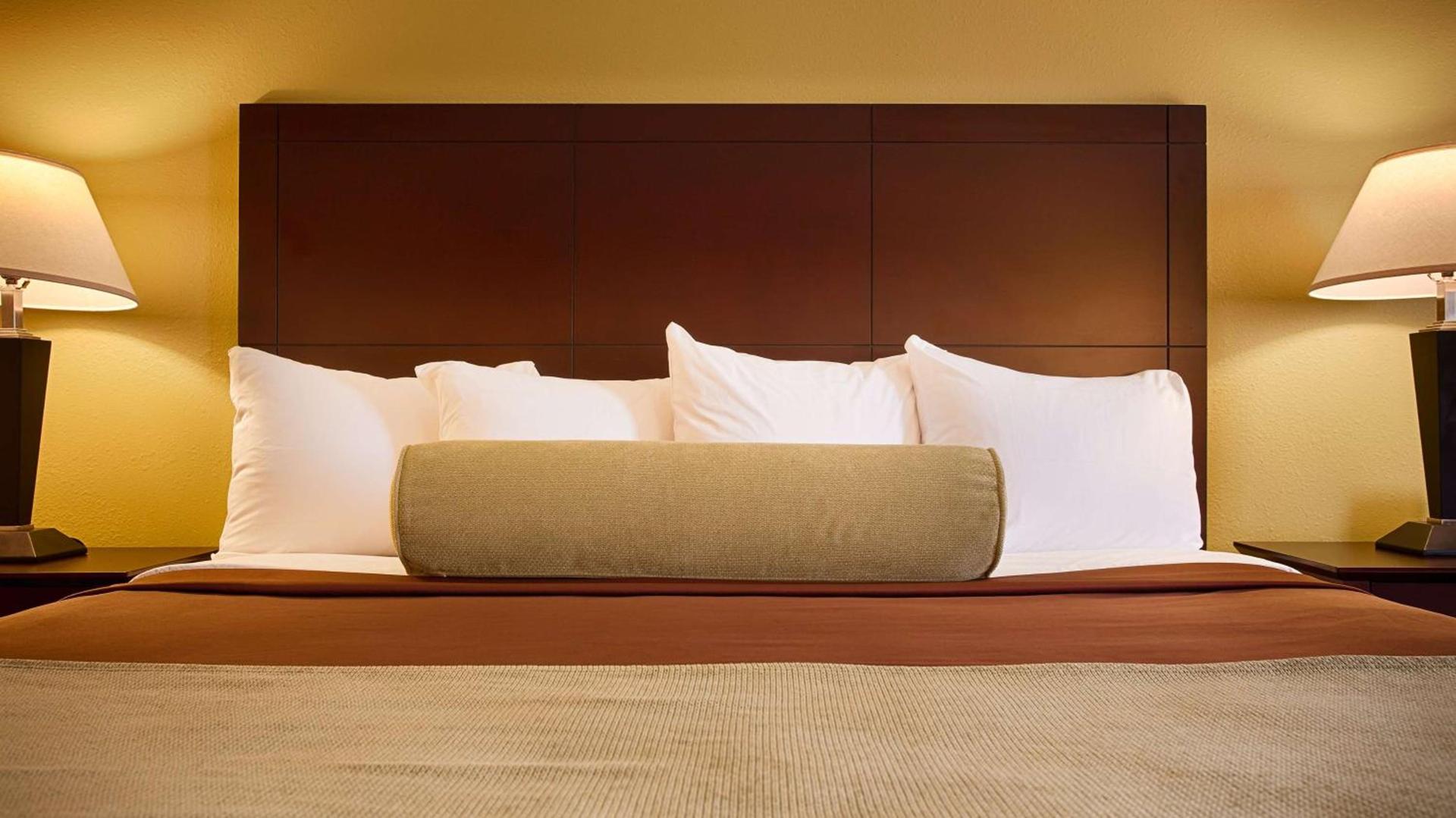 Best Western PLUS Executive Inn photo 13