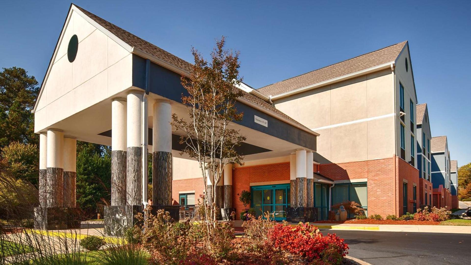 Best Western Plus Roswell/Alpharetta photo 9