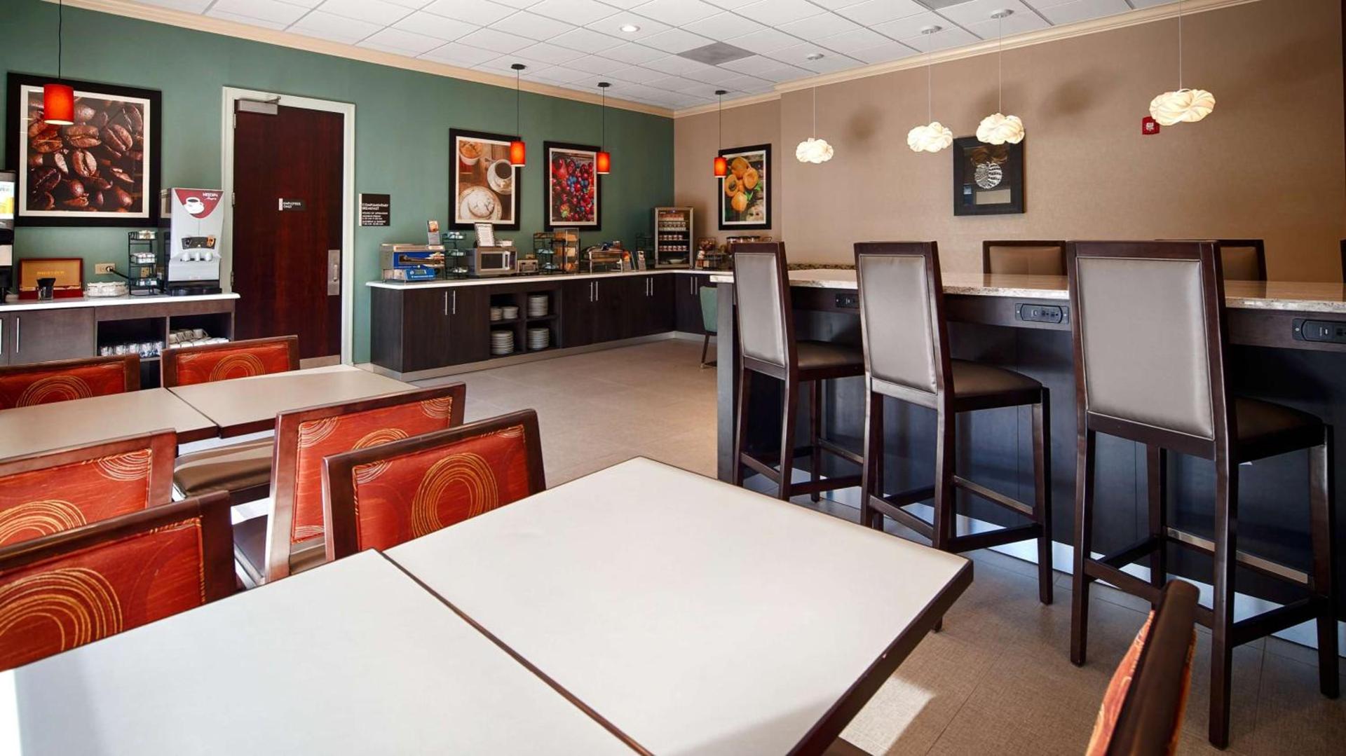 Best Western Plus Roswell/Alpharetta photo 4