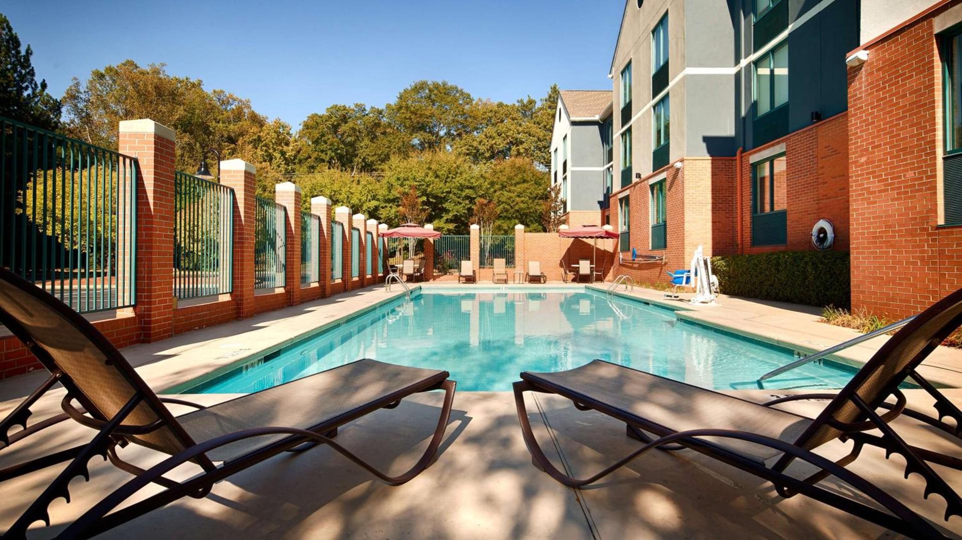 Best Western Plus Roswell/Alpharetta photo 2