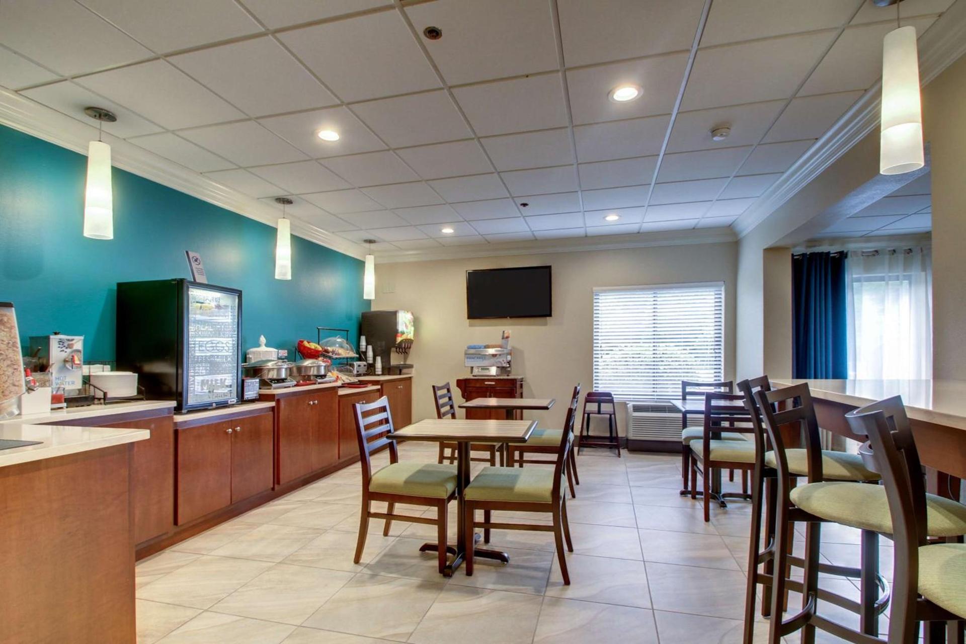 Best Western Eagles Inn photo 32