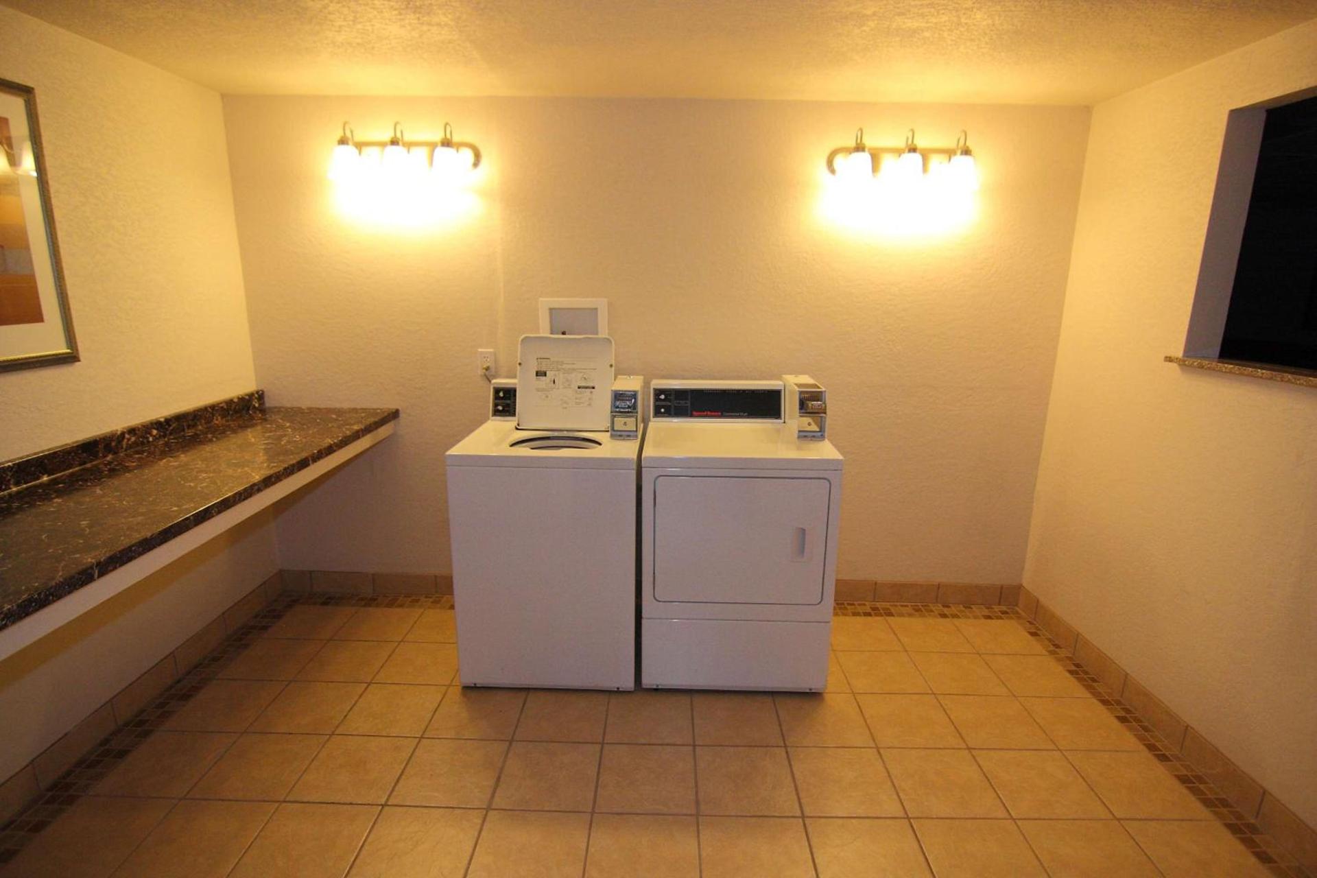 Best Western Green Bay Inn and Conference Center photo 15