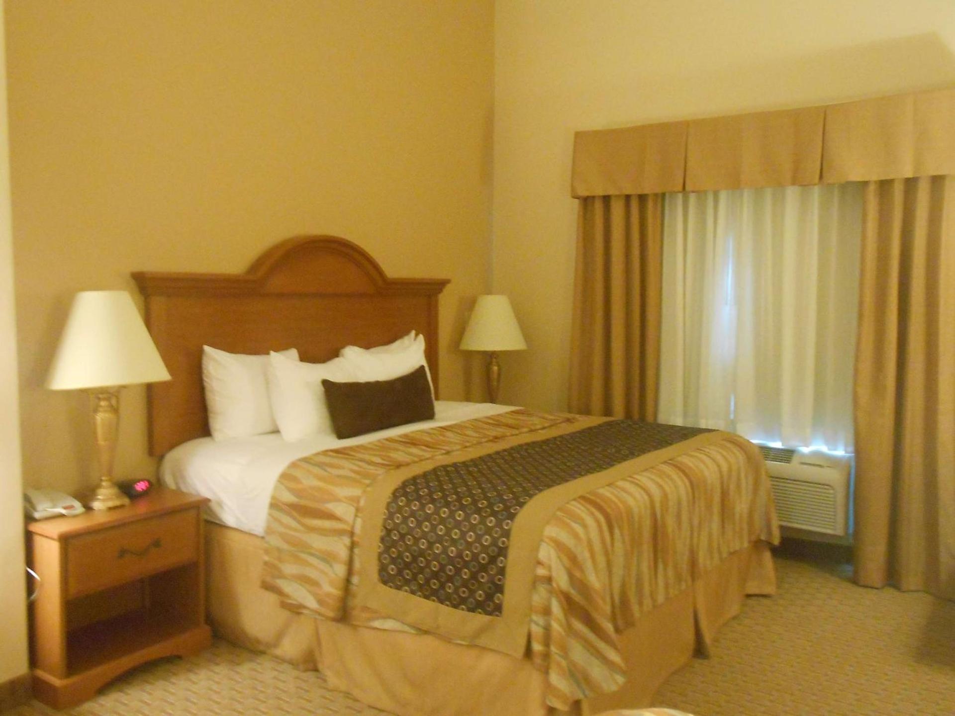 Best Western Plus New Caney Inn & Suites photo 24
