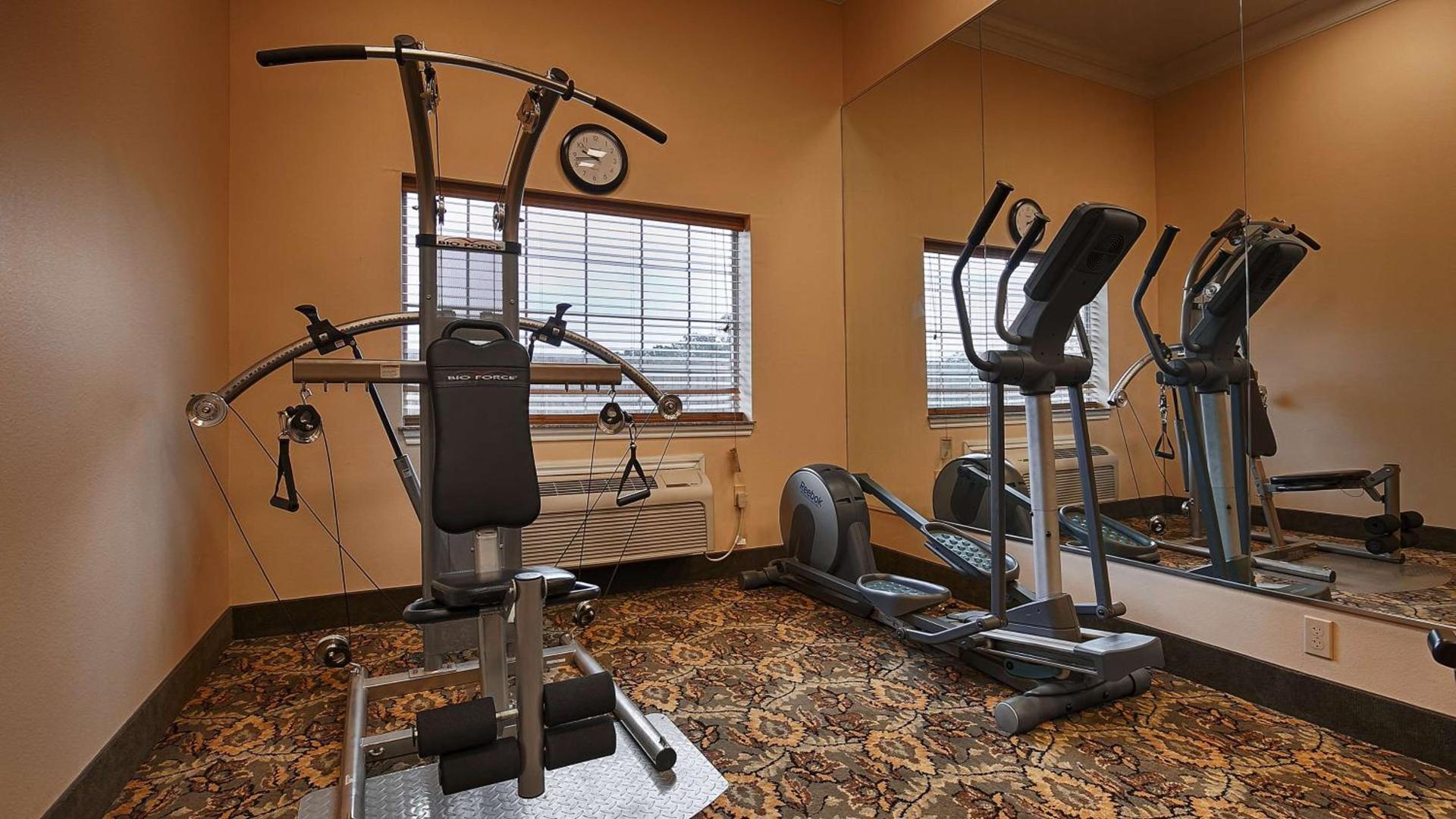 Best Western Plus New Caney Inn & Suites photo 5