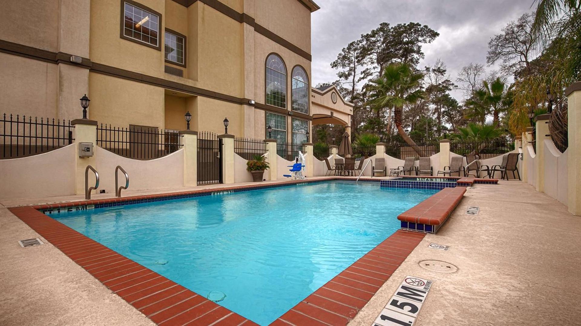 Best Western Plus New Caney Inn & Suites photo 9