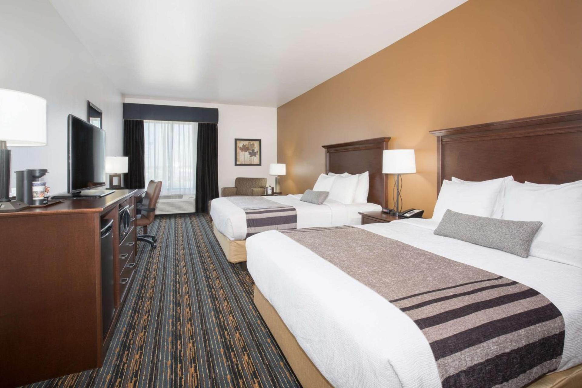 Best Western Plus Lincoln Inn & Suites photo 5