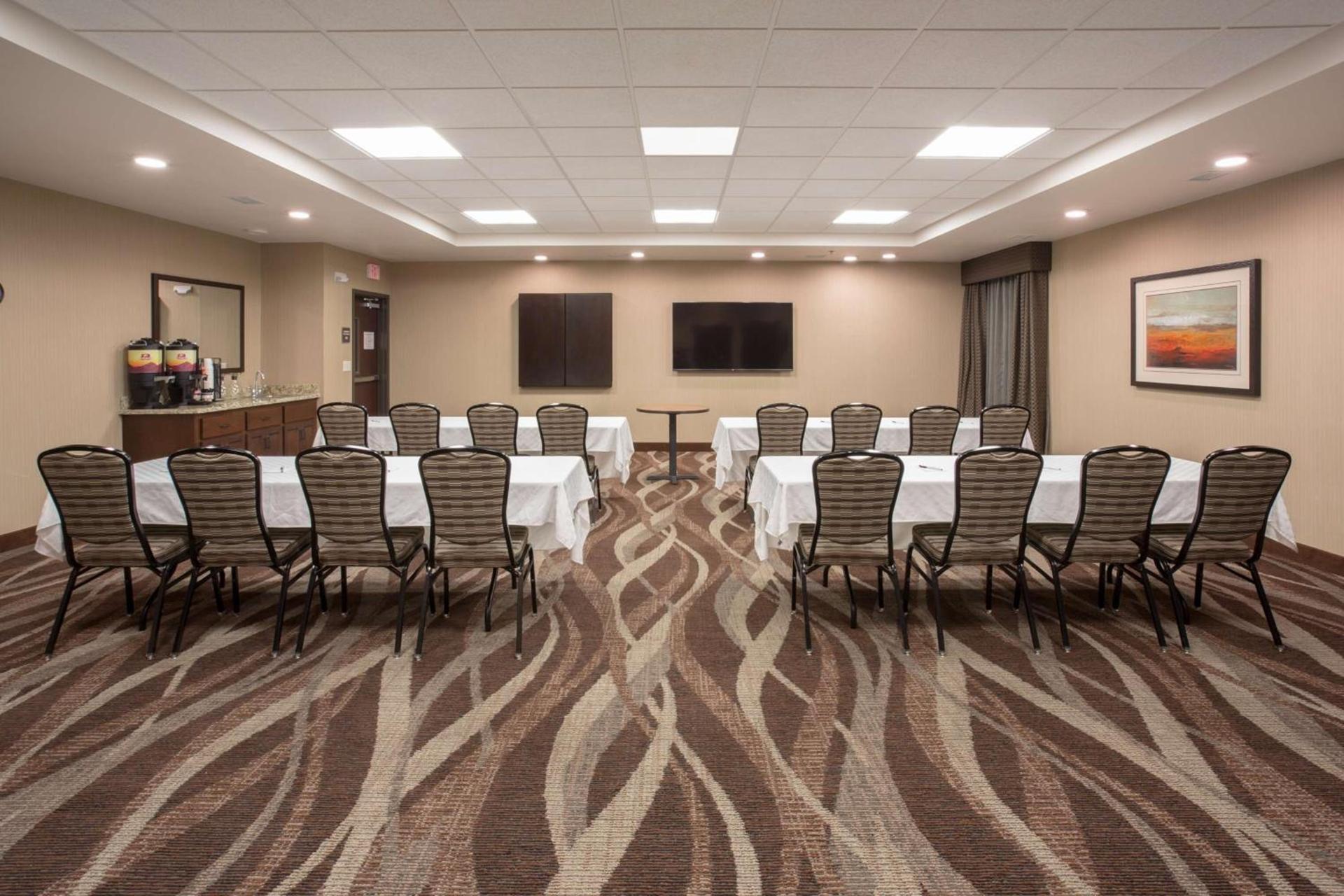 Best Western Plus Lincoln Inn & Suites photo 20