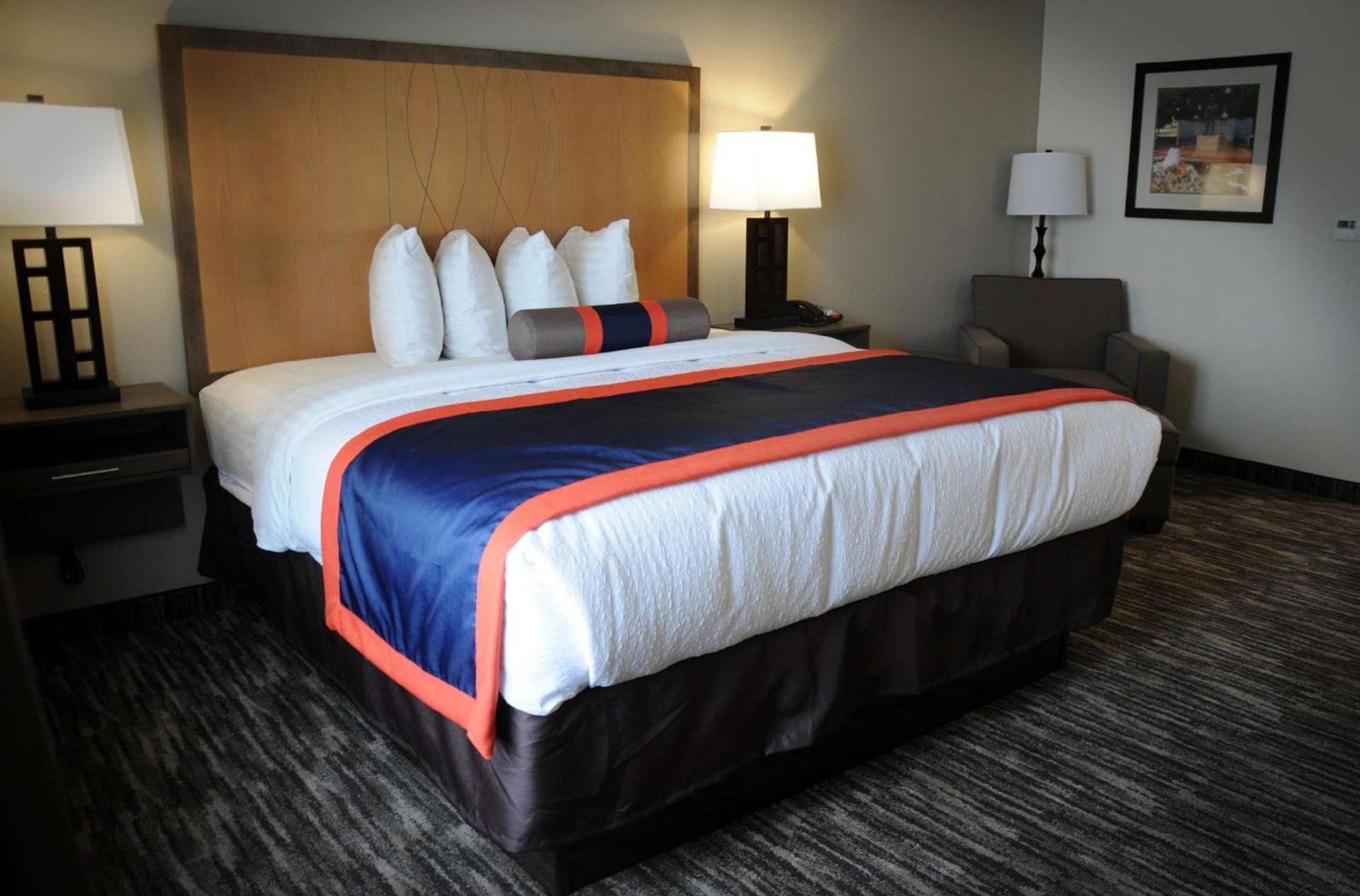 Best Western Plus Ardmore Inn & Suites photo 17