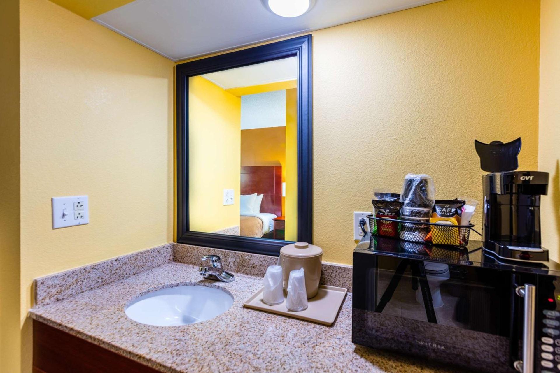 Best Western Milton Inn photo 21