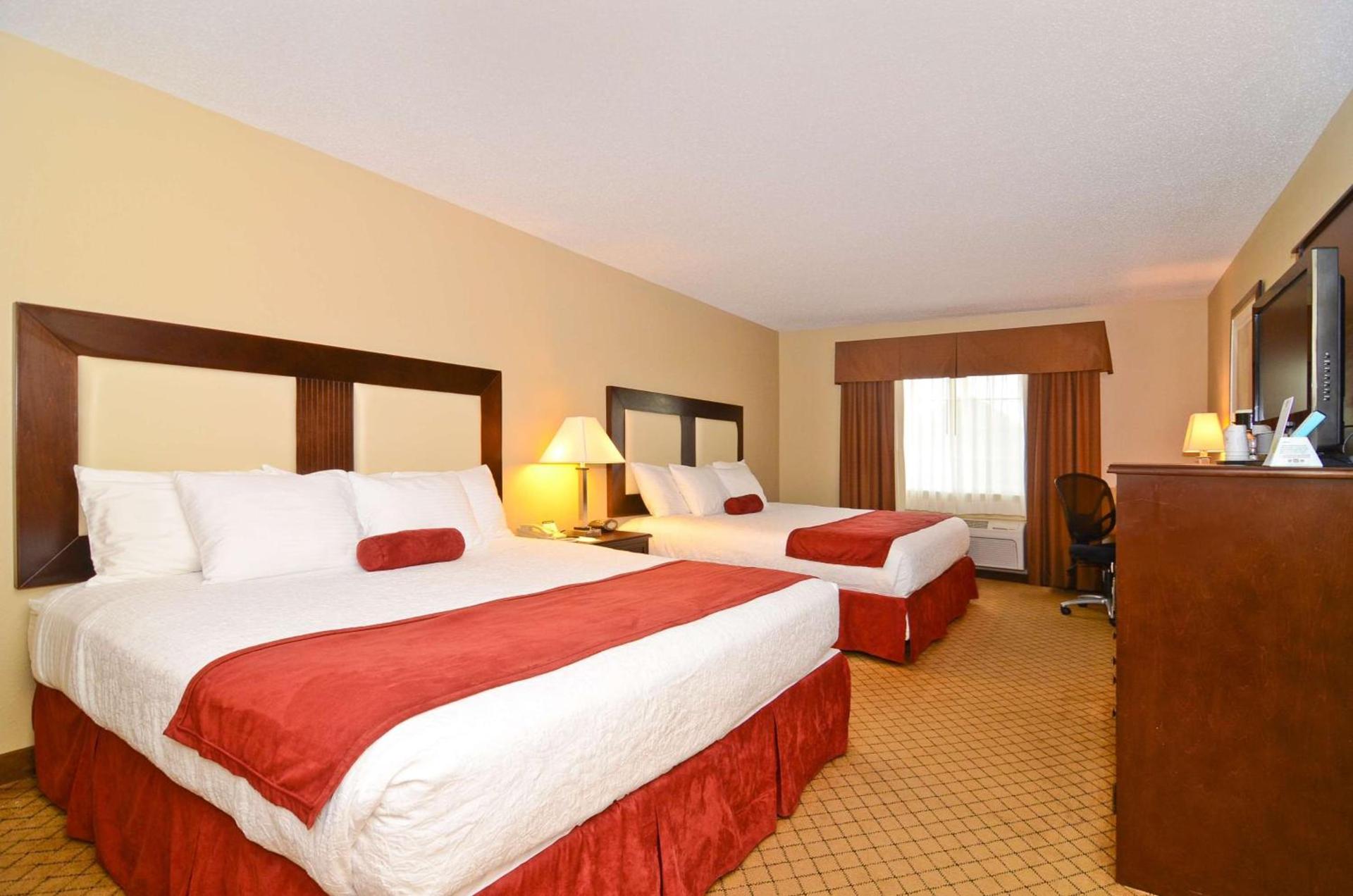 Best Western Macomb Inn photo 11