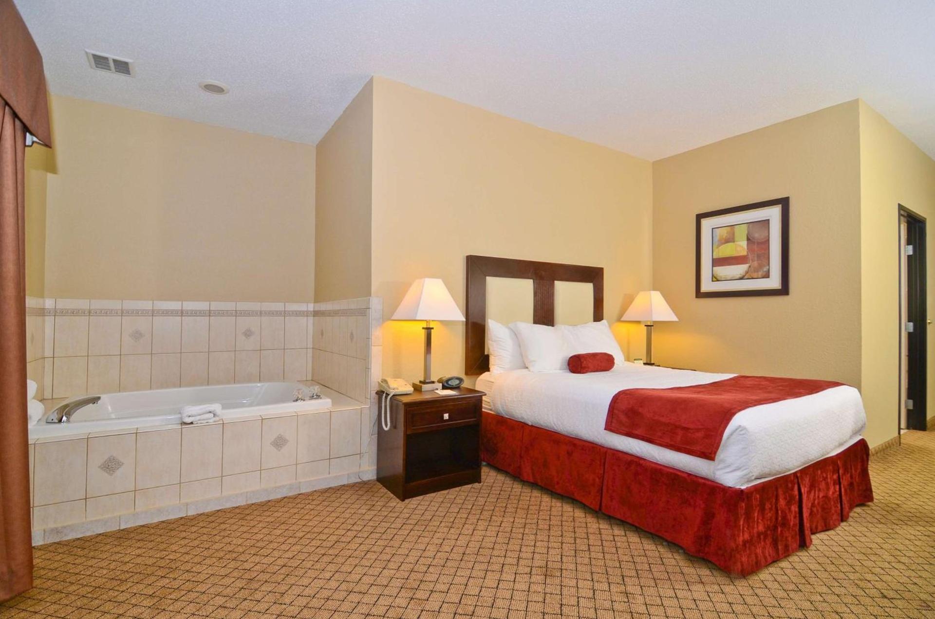 Best Western Macomb Inn photo 3