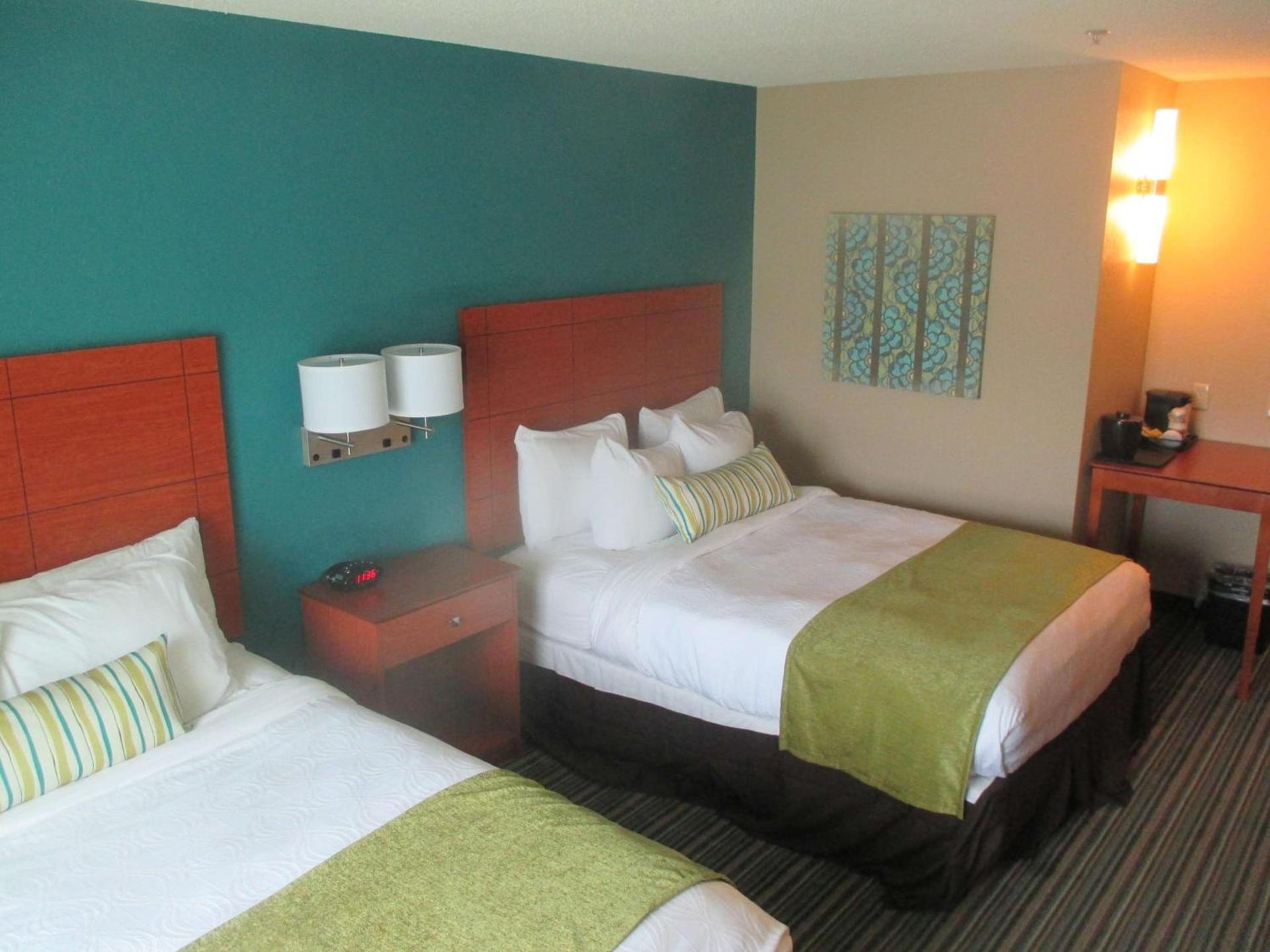 BEST WESTERN Plus Menomonie Inn & Suites photo 20