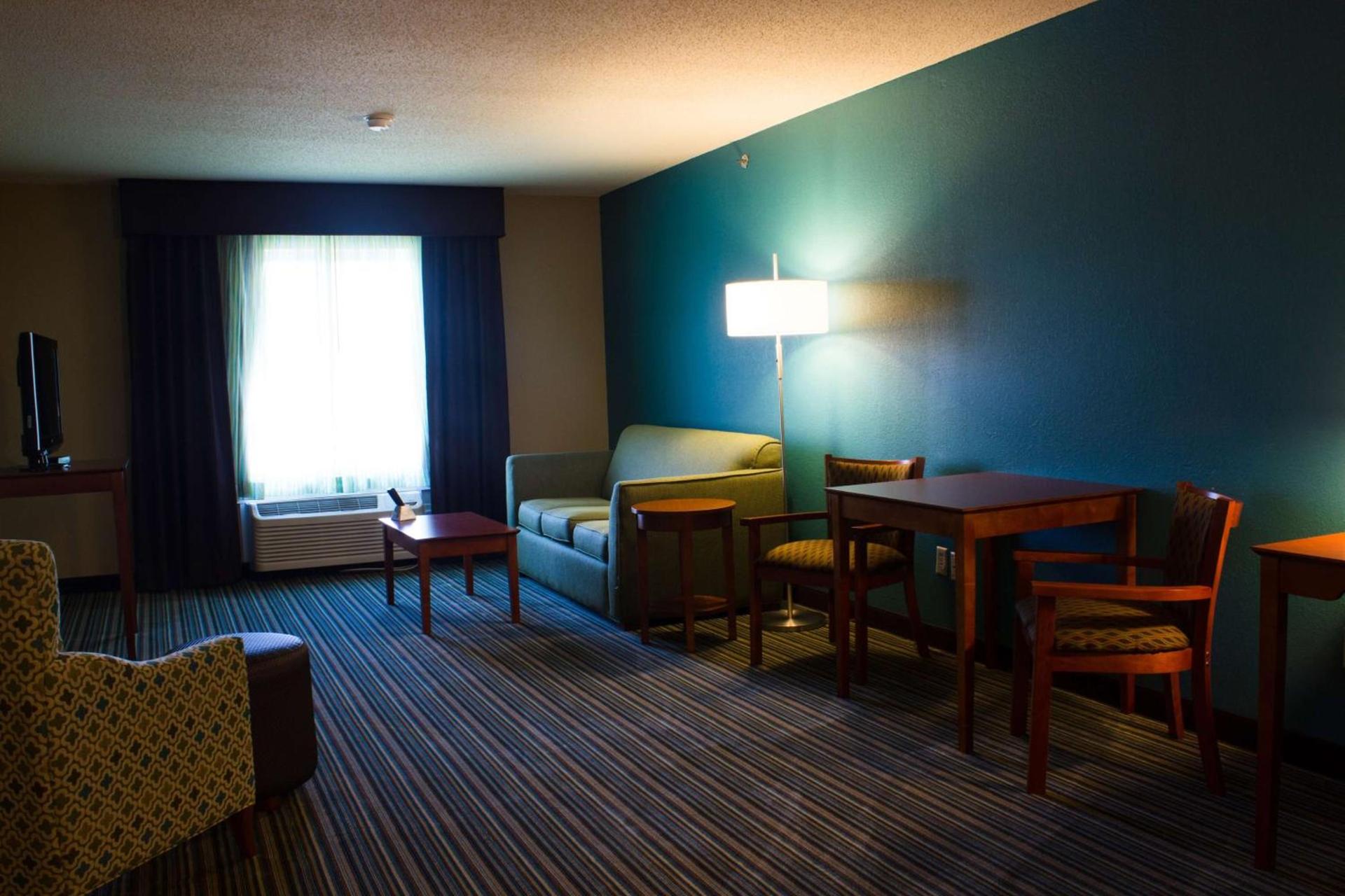 BEST WESTERN Plus Menomonie Inn & Suites photo 25