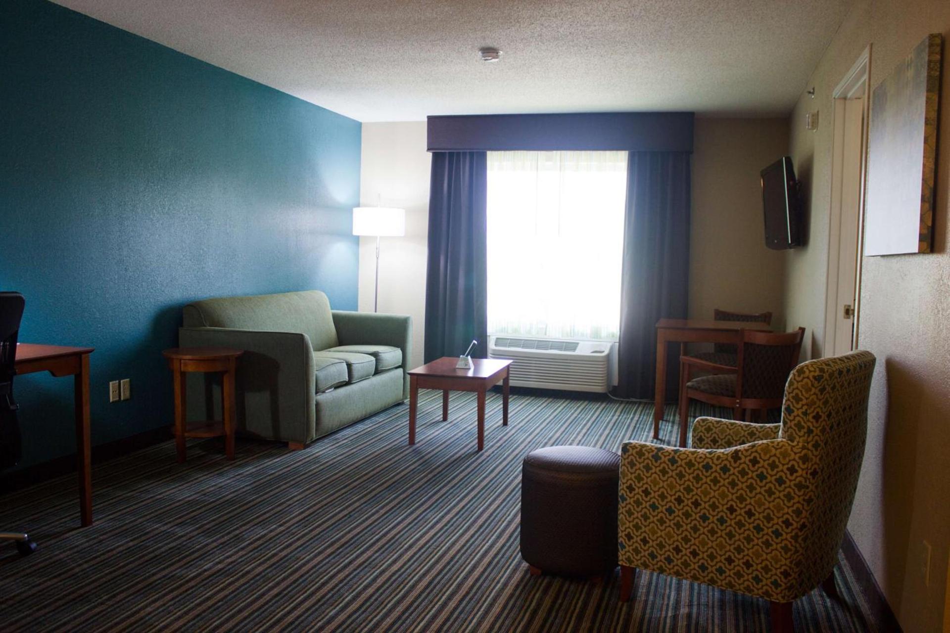 BEST WESTERN Plus Menomonie Inn & Suites photo 27