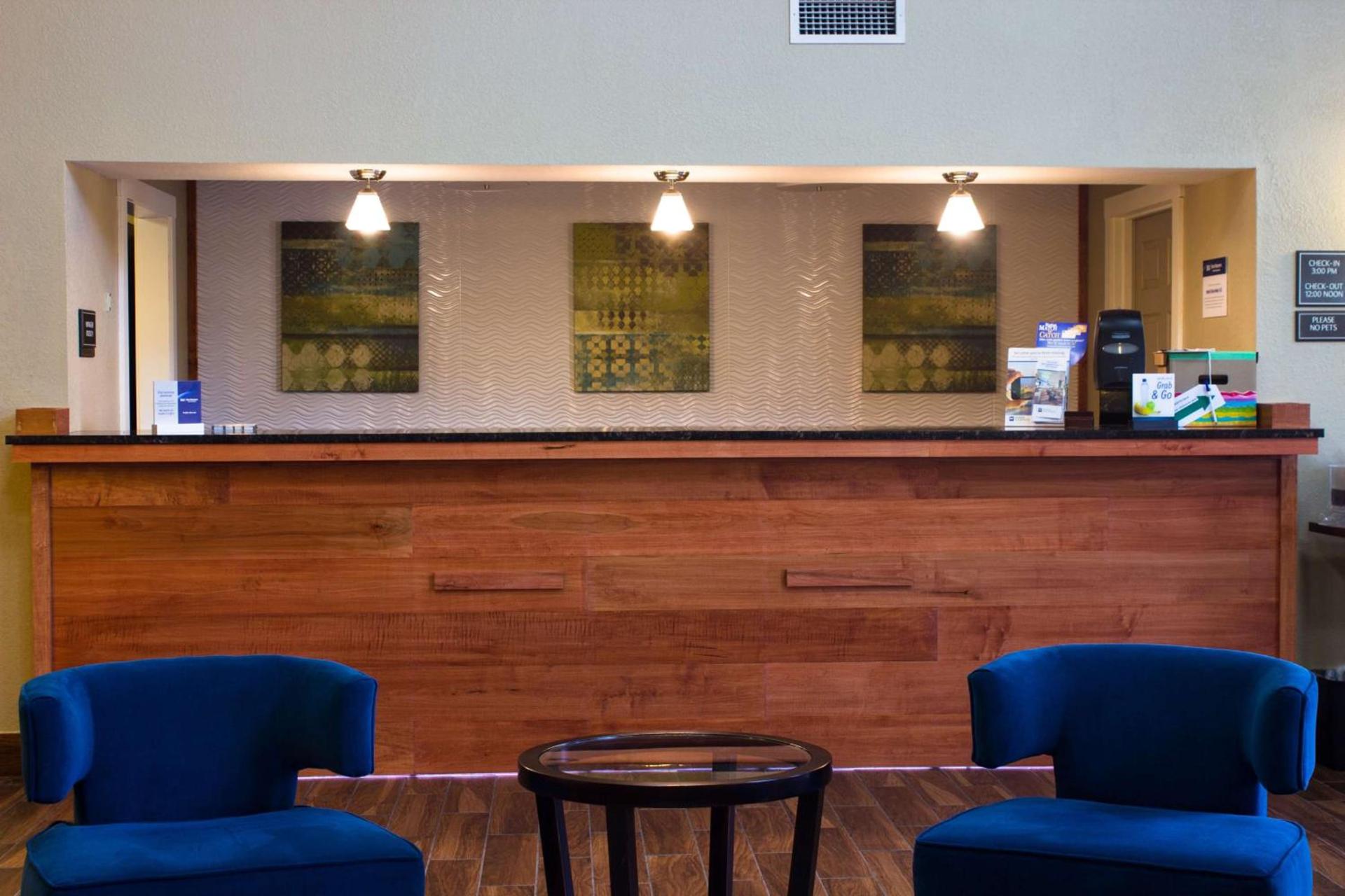 BEST WESTERN Plus Menomonie Inn & Suites photo 6