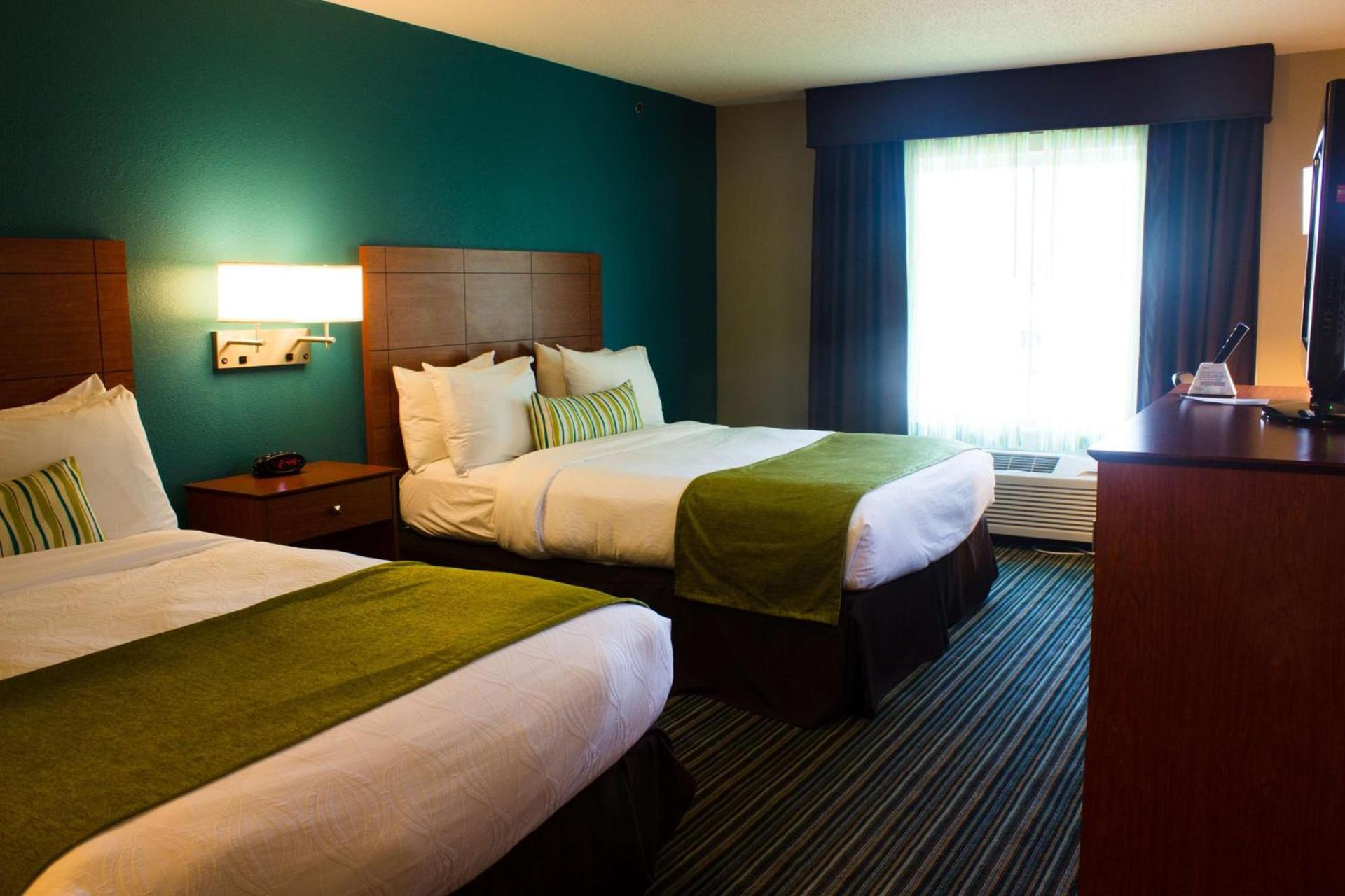 BEST WESTERN Plus Menomonie Inn & Suites photo 35