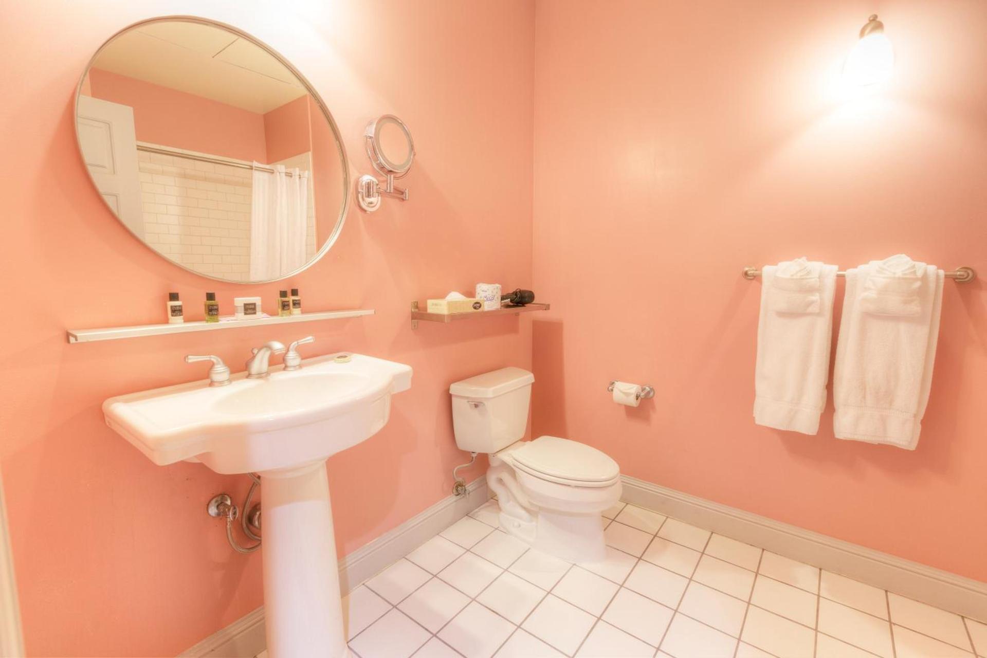 Montvale Hotel photo 50