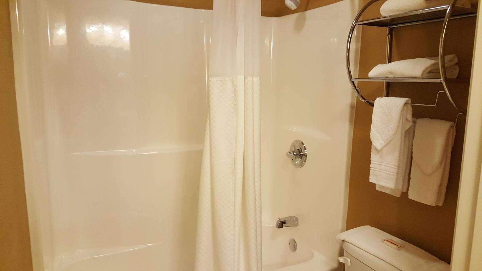 Days Inn by Wyndham Central City photo 18