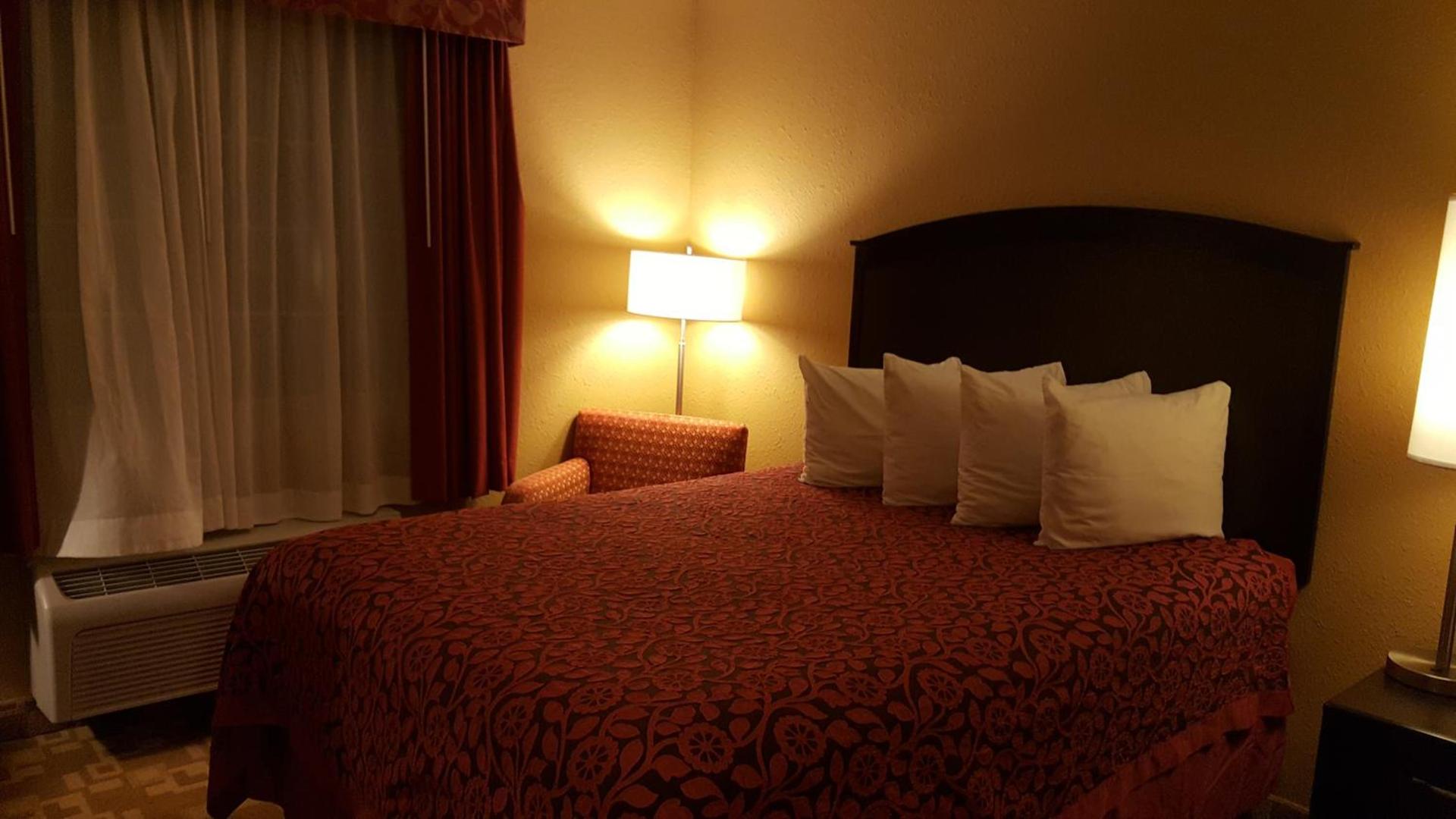 Days Inn by Wyndham Central City photo 21