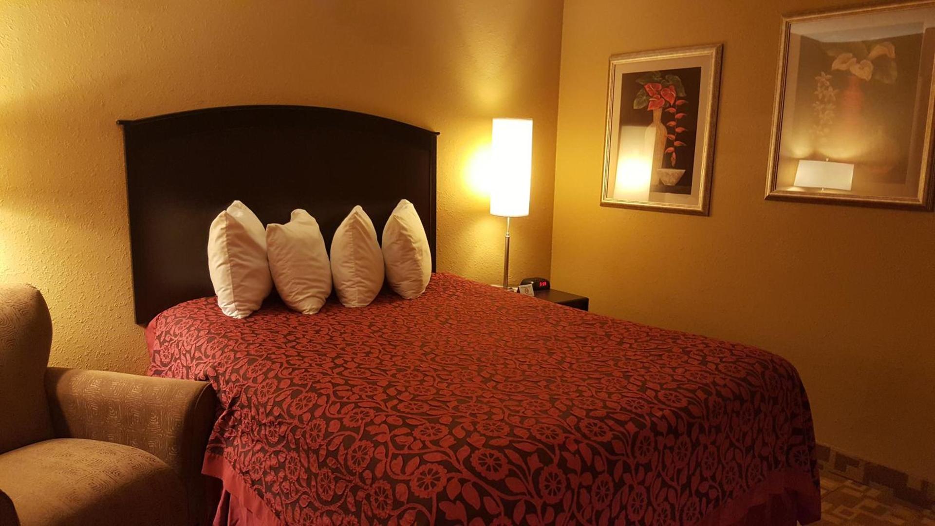 Days Inn by Wyndham Central City photo 15