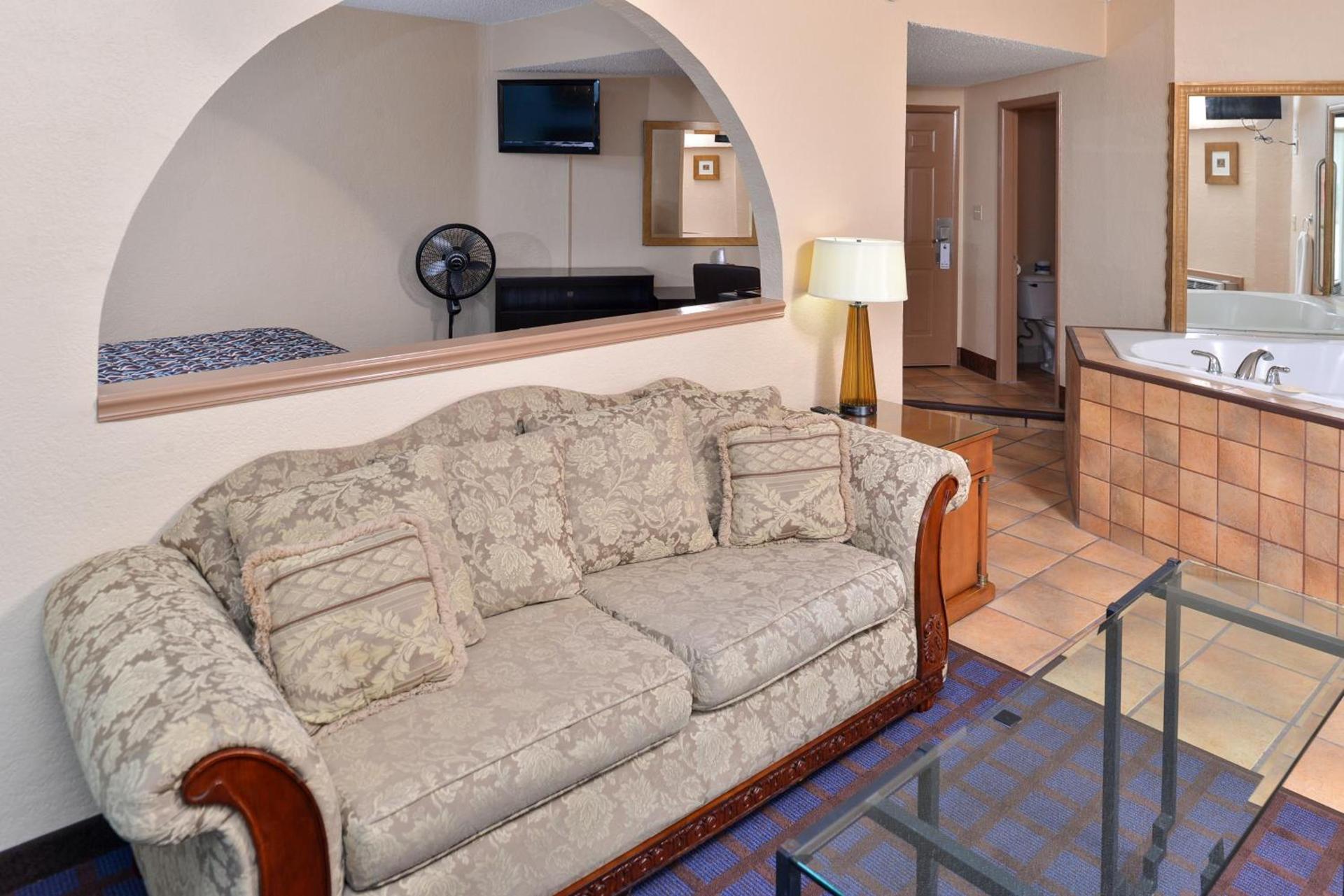 Economy Inn Ardmore photo 2