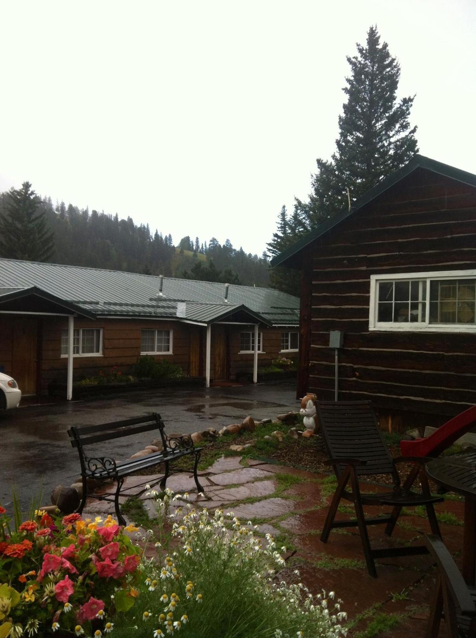 Deer Lodge photo 8