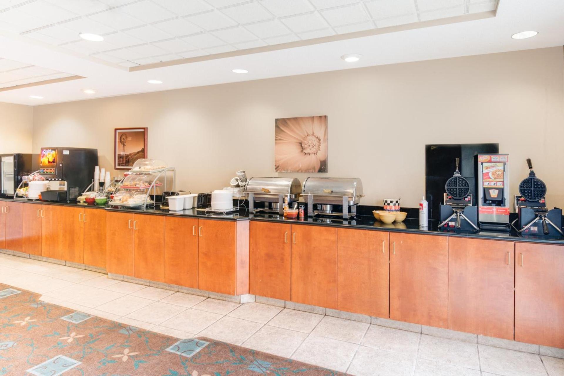 Wingate by Wyndham Gillette photo 44