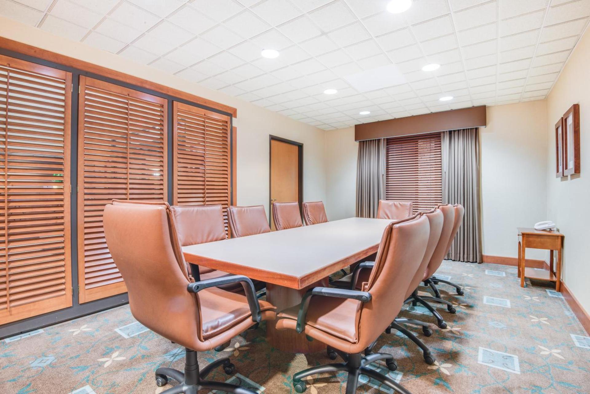 Wingate by Wyndham Gillette photo 48