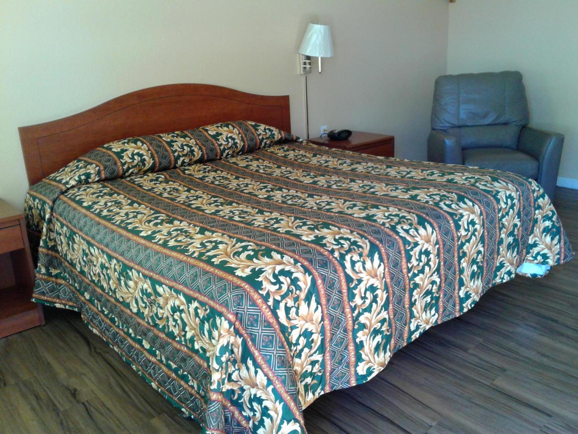 Desert Inn Motel photo 29