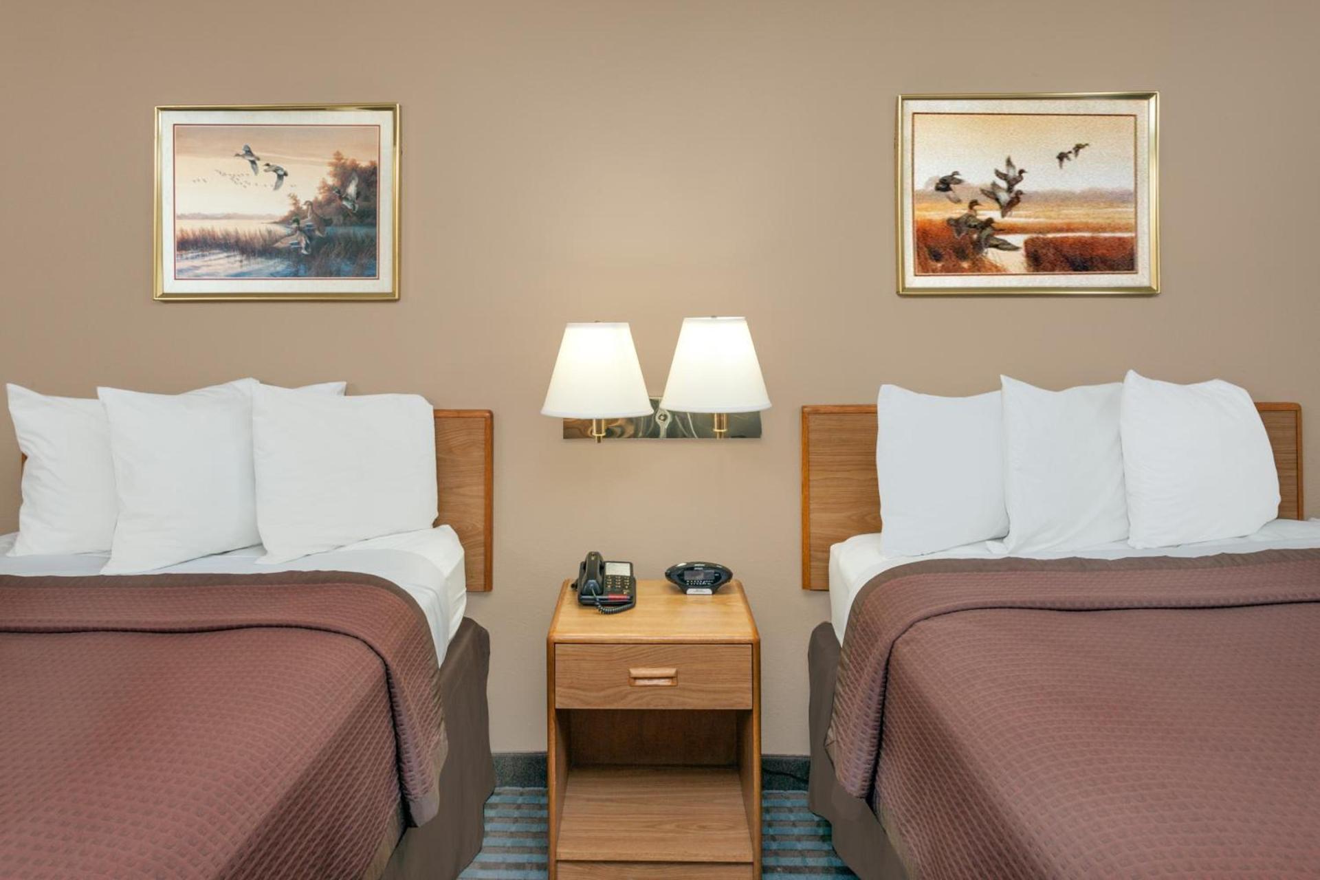 Days Inn by Wyndham Charleston photo 27