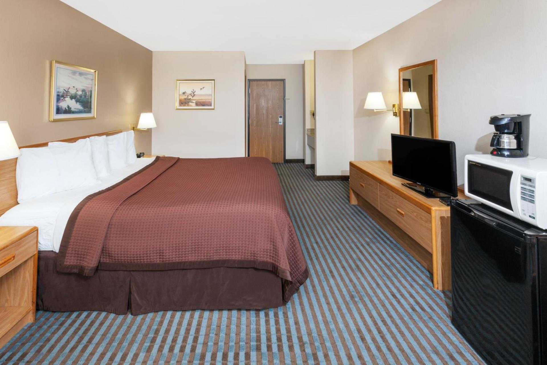 Days Inn by Wyndham Charleston photo 19