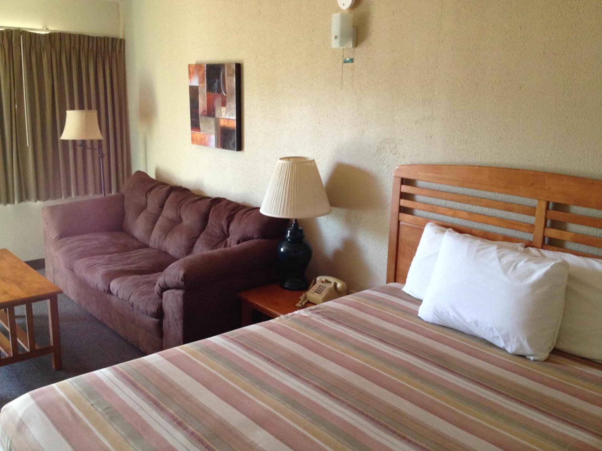 Dinner Bell Motel photo 11