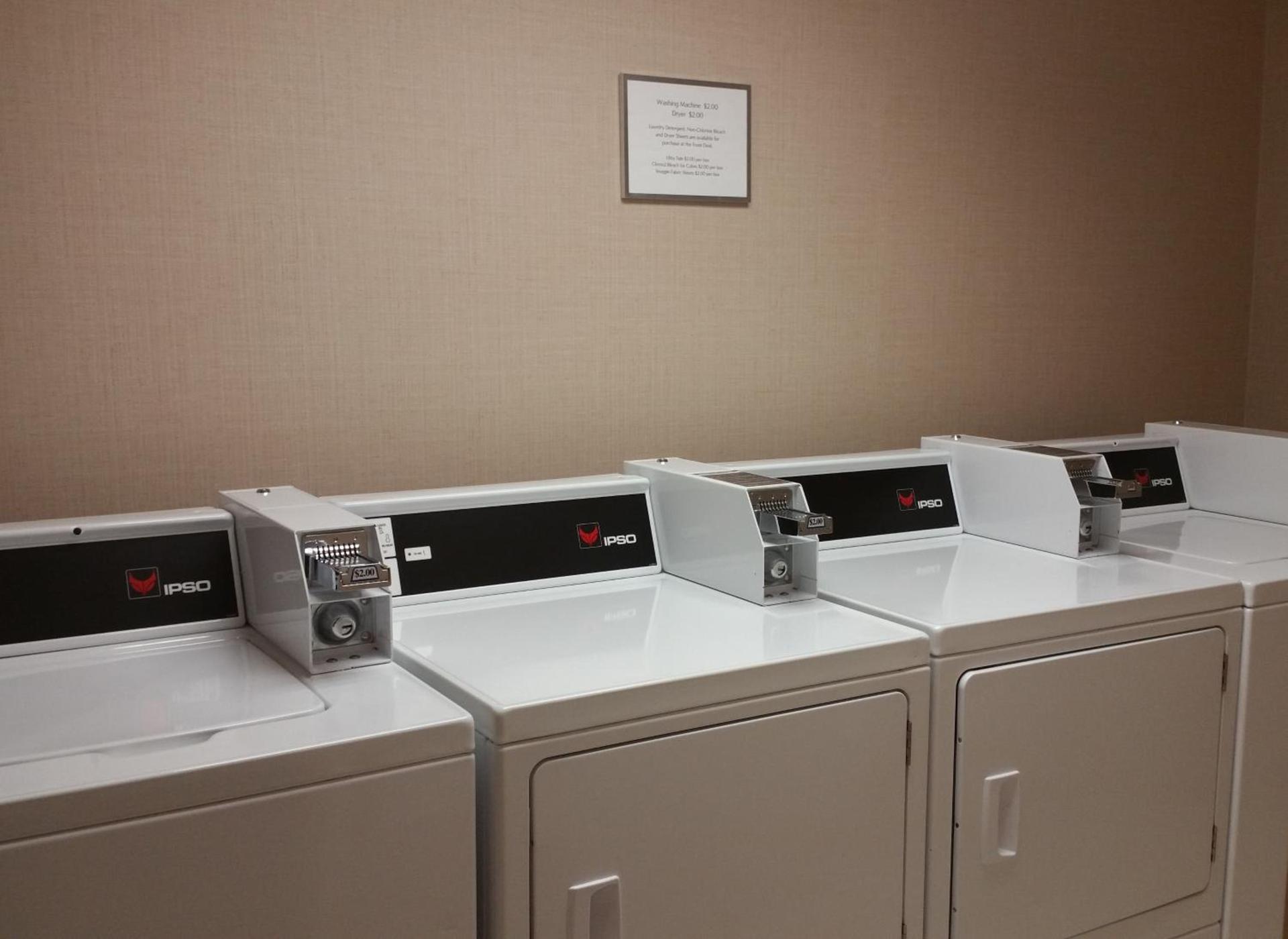 Town & Country Inn and Suites photo 15