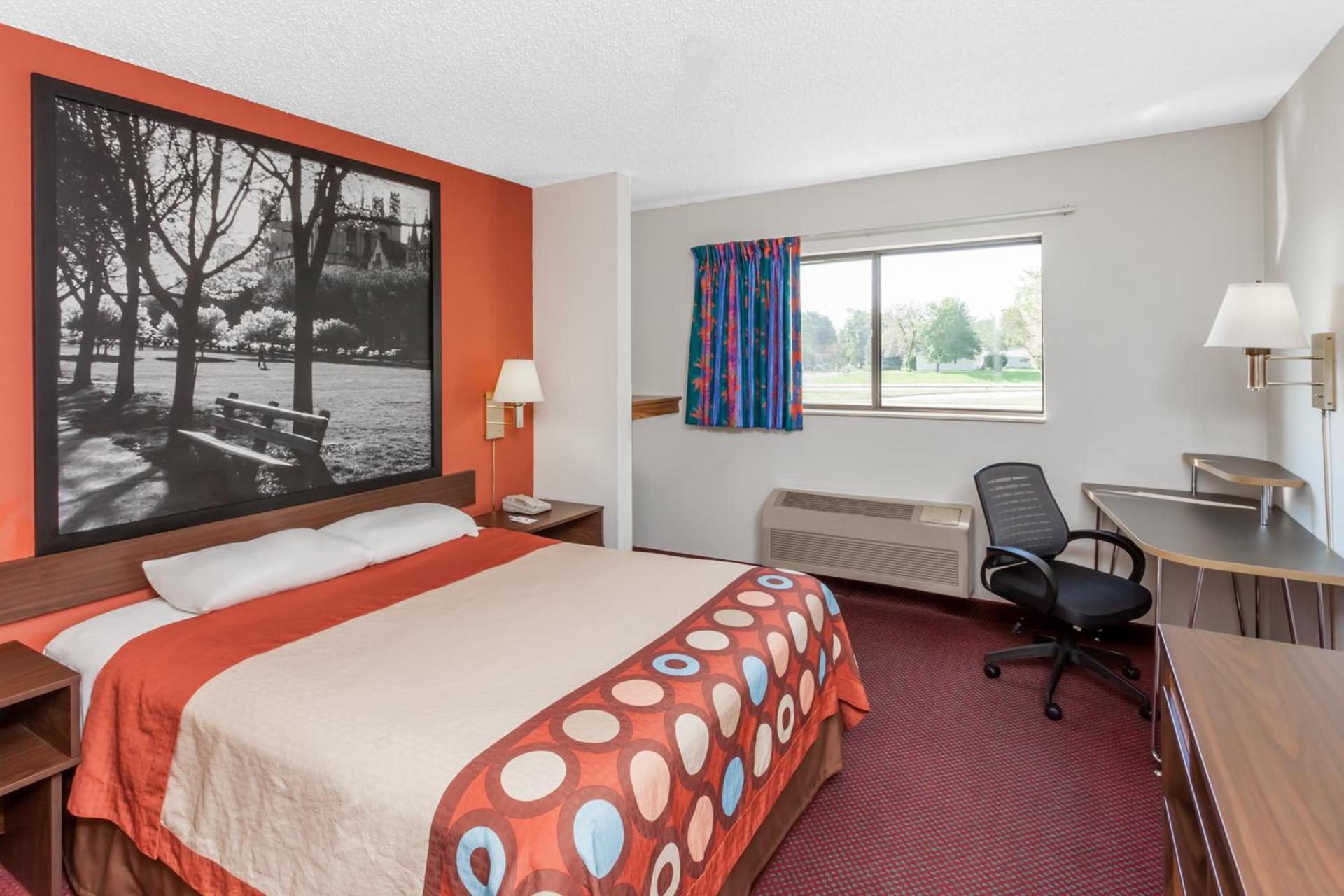Super 8 by Wyndham Washington/Peoria Area photo 22
