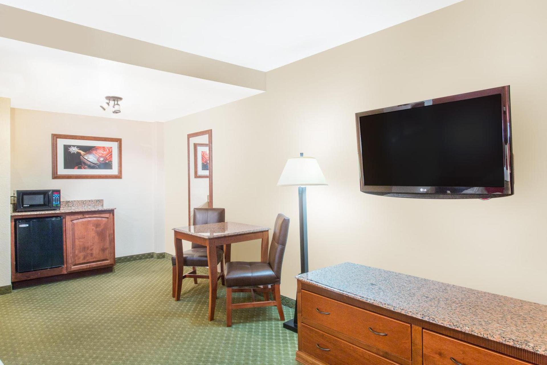 Ramada by Wyndham Elko Hotel at Stockmen's Casino photo 42