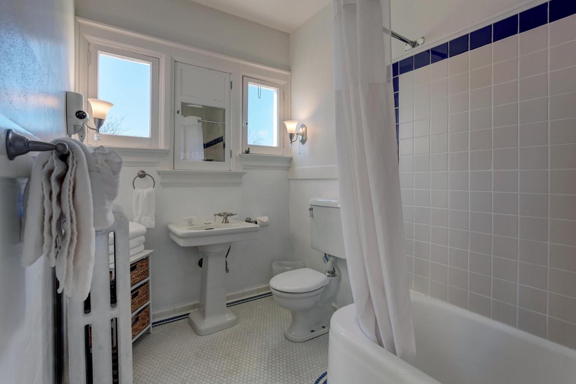 Nantucket Inn - Anacortes photo 19