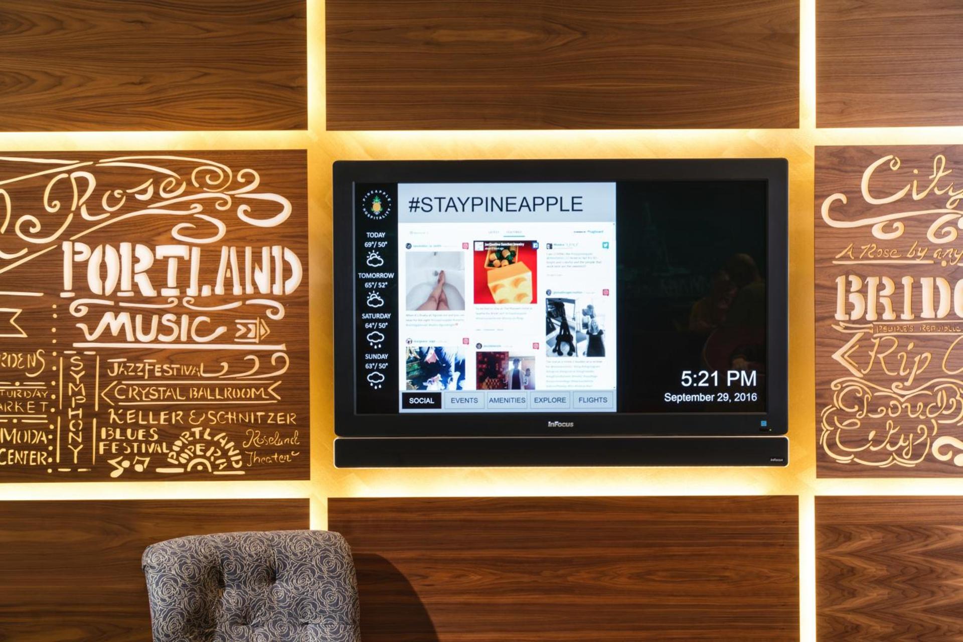 Staypineapple, Hotel Rose, Downtown Portland photo 11