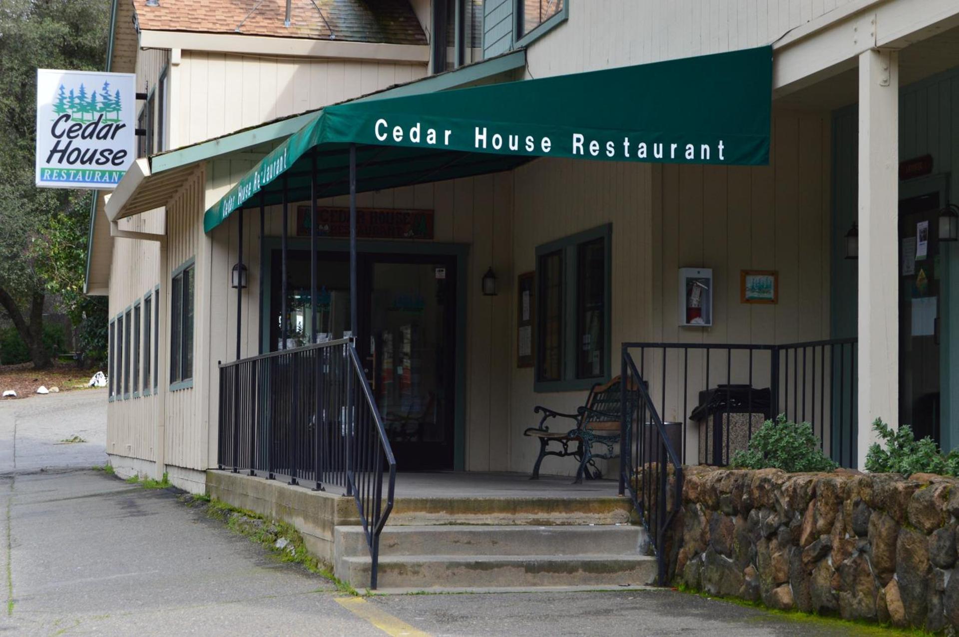 Cedar Lodge photo 6