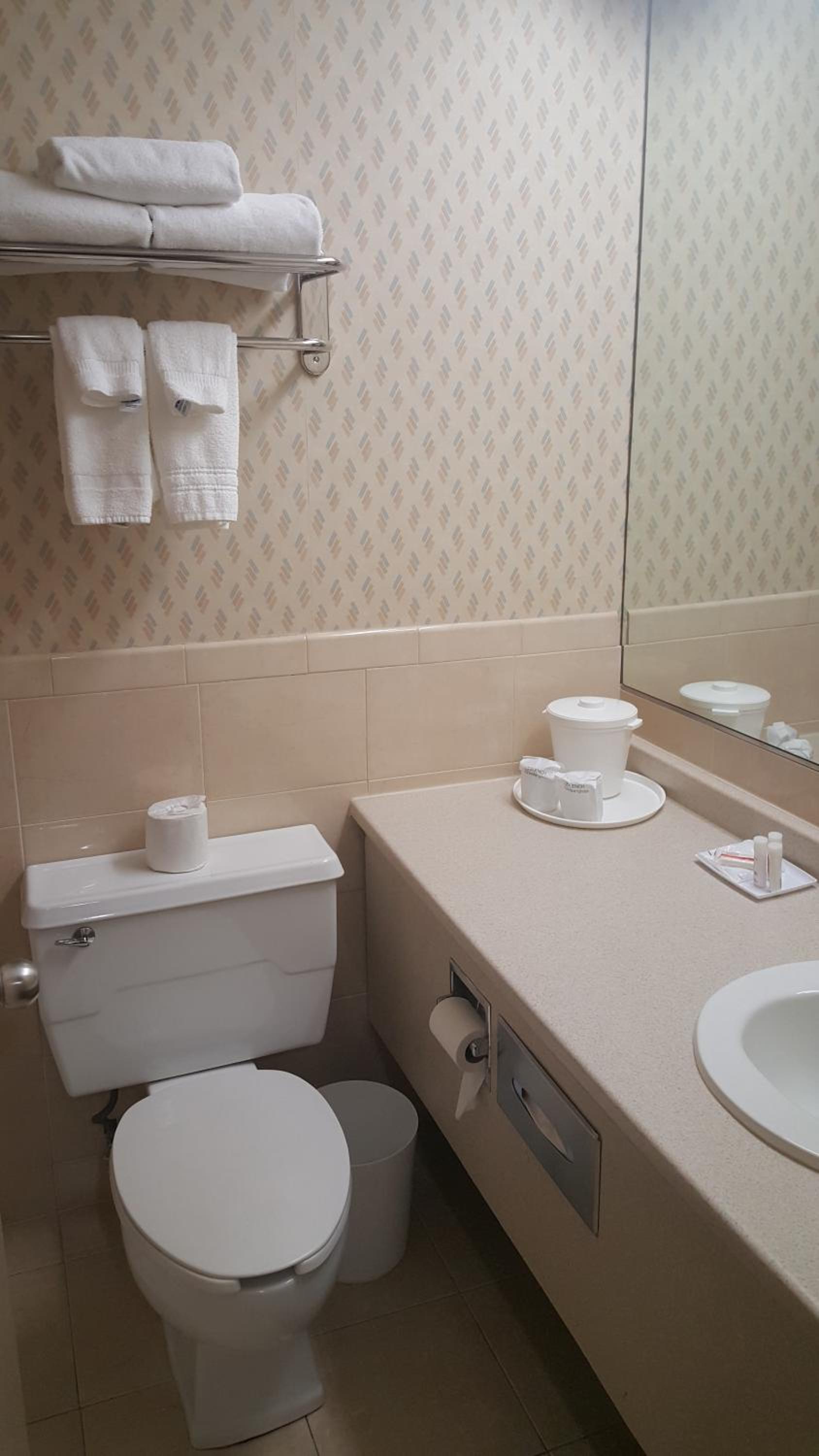 East Norwich Inn photo 3