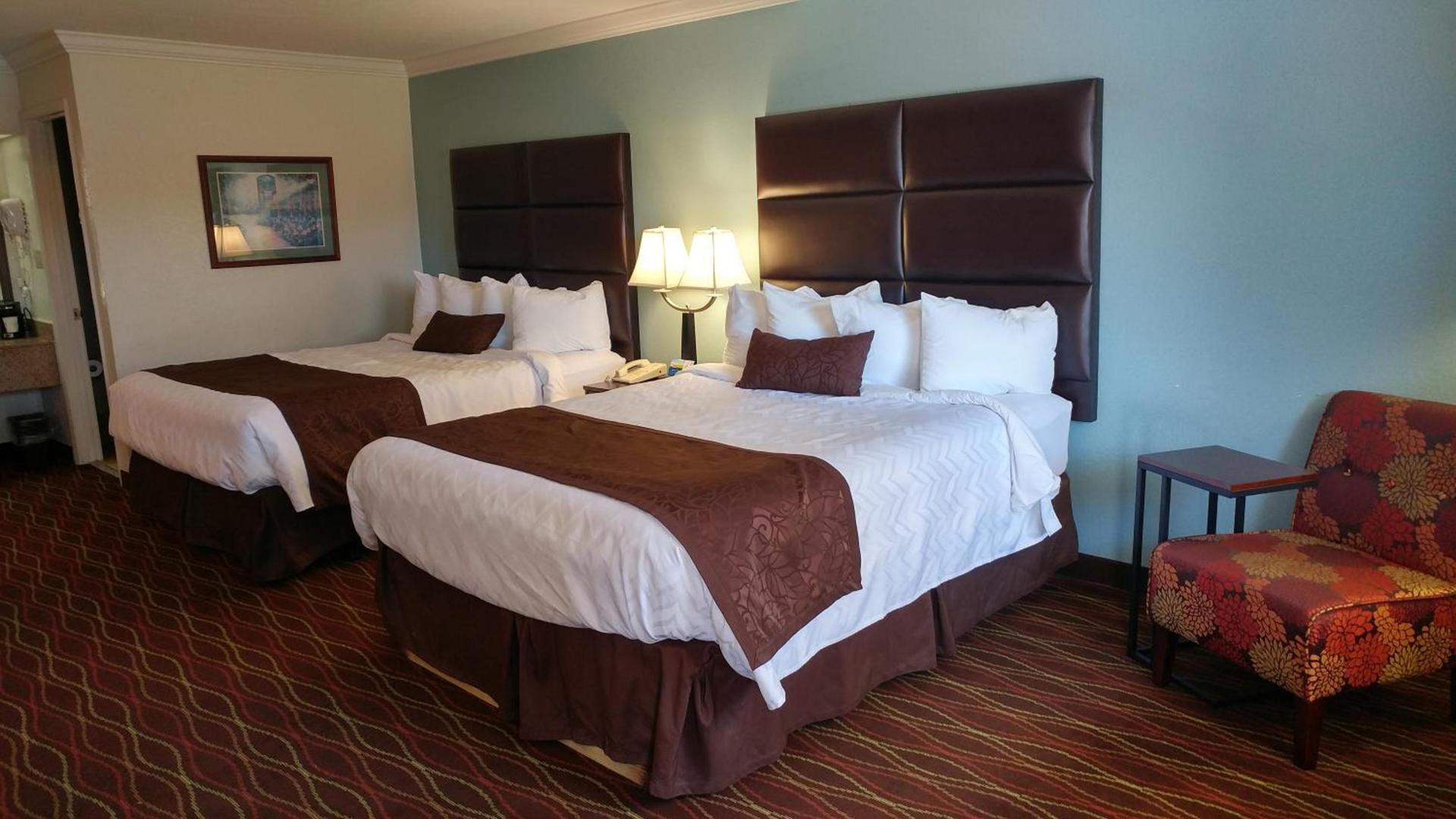 Baymont by Wyndham Helen photo 21