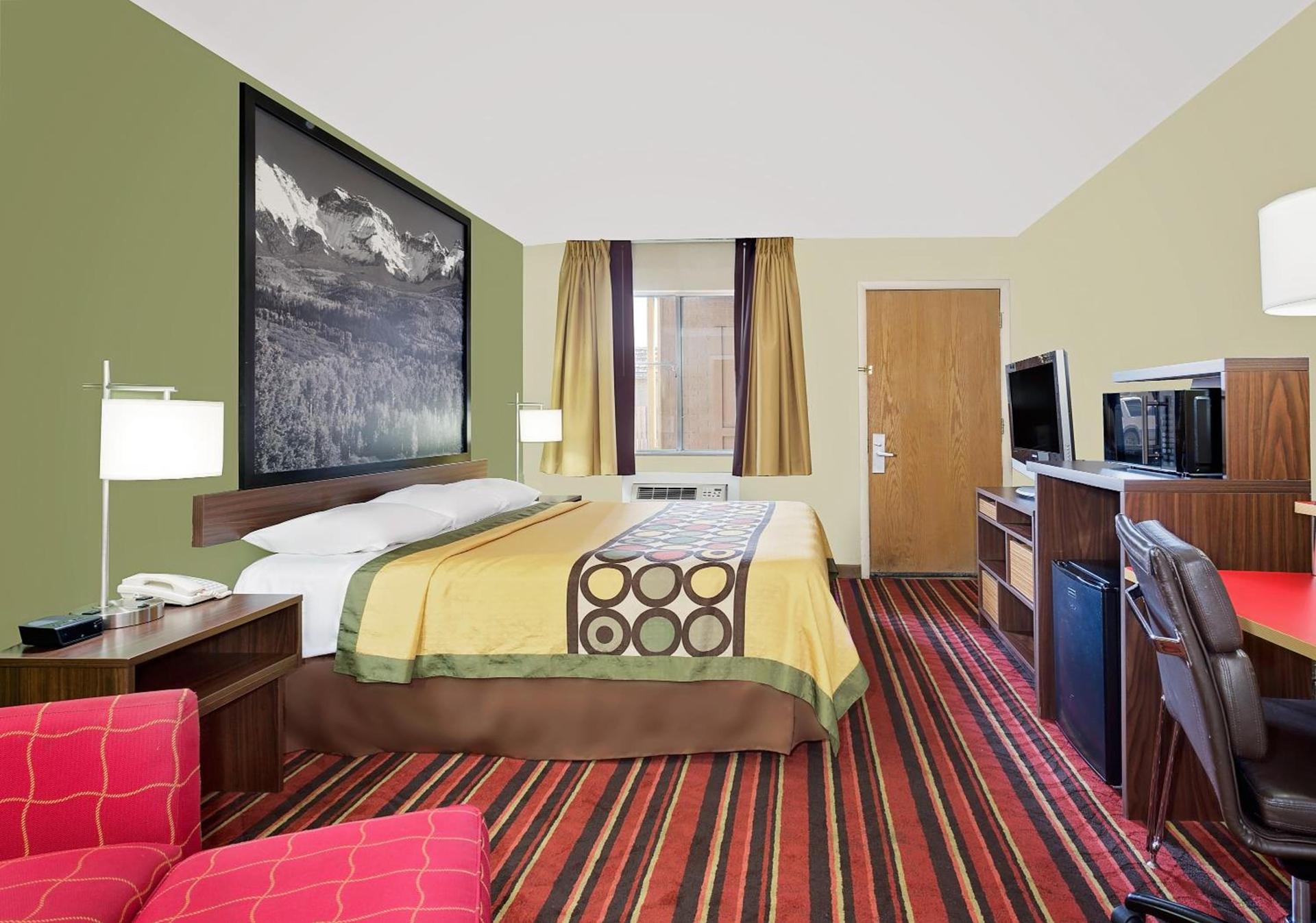 Super 8 by Wyndham Denver Central photo 23