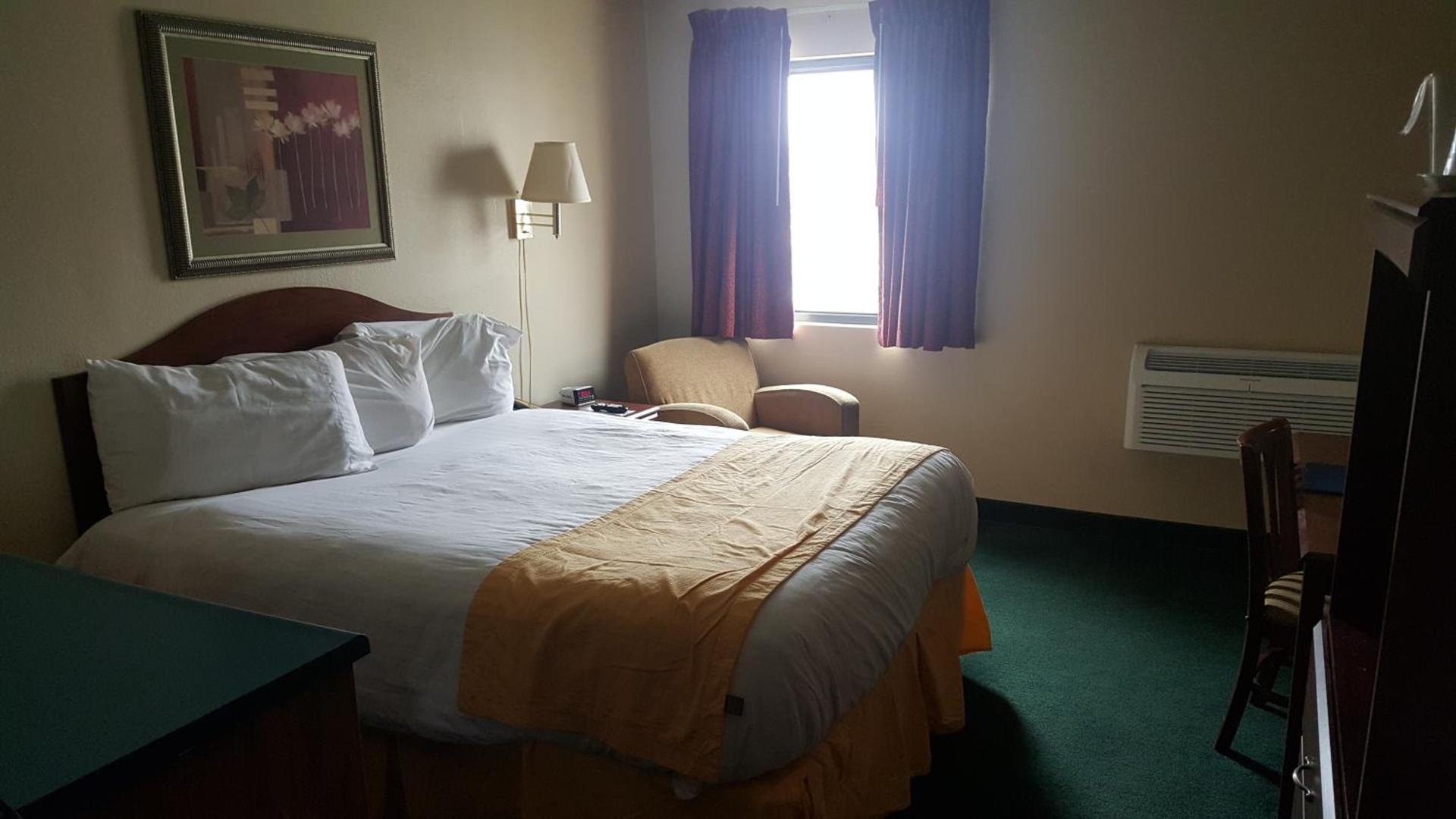 Americas Best Value Inn St. Louis / South photo 4
